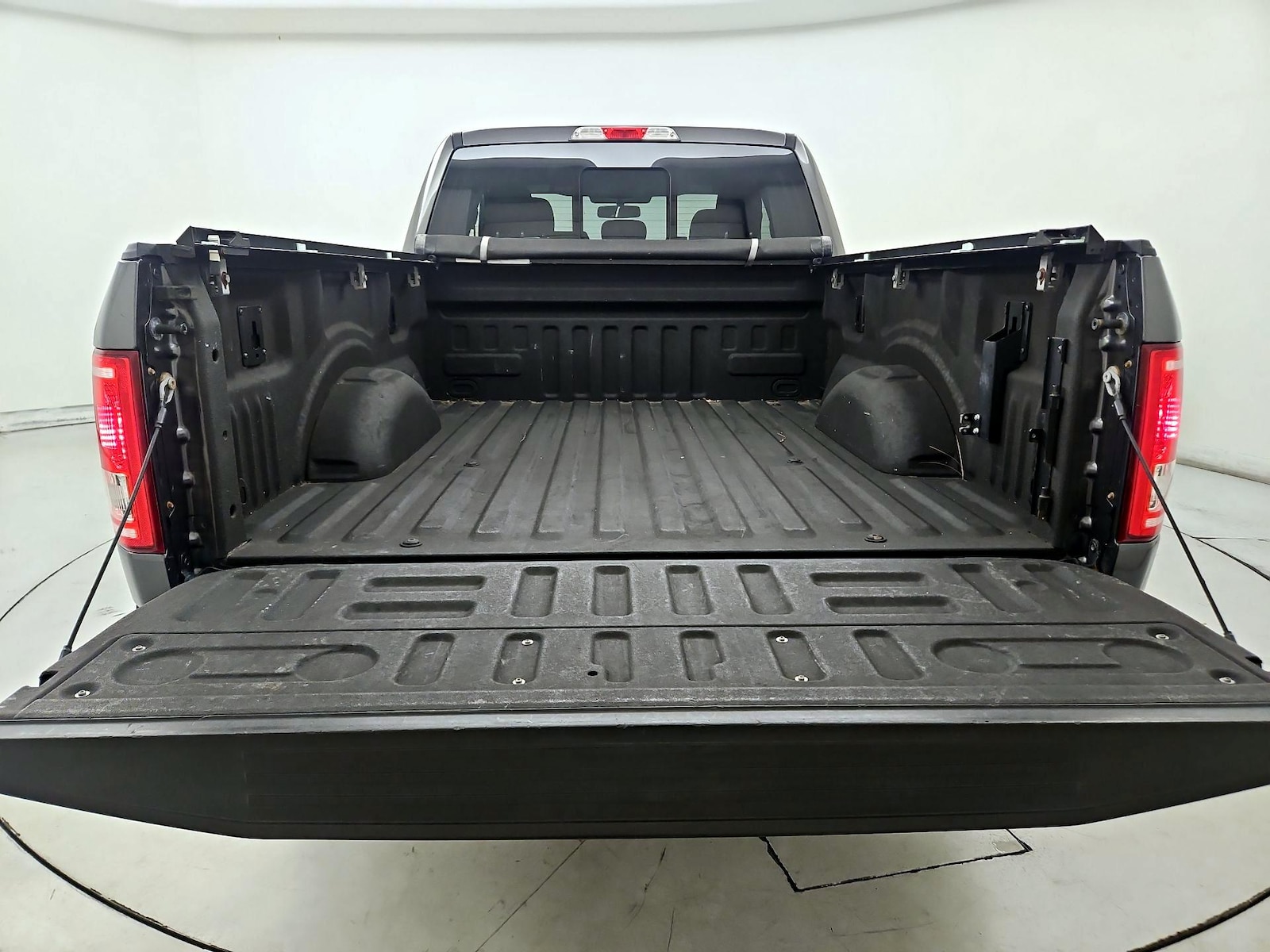2015 Ford F-150 XLT - Photo 20