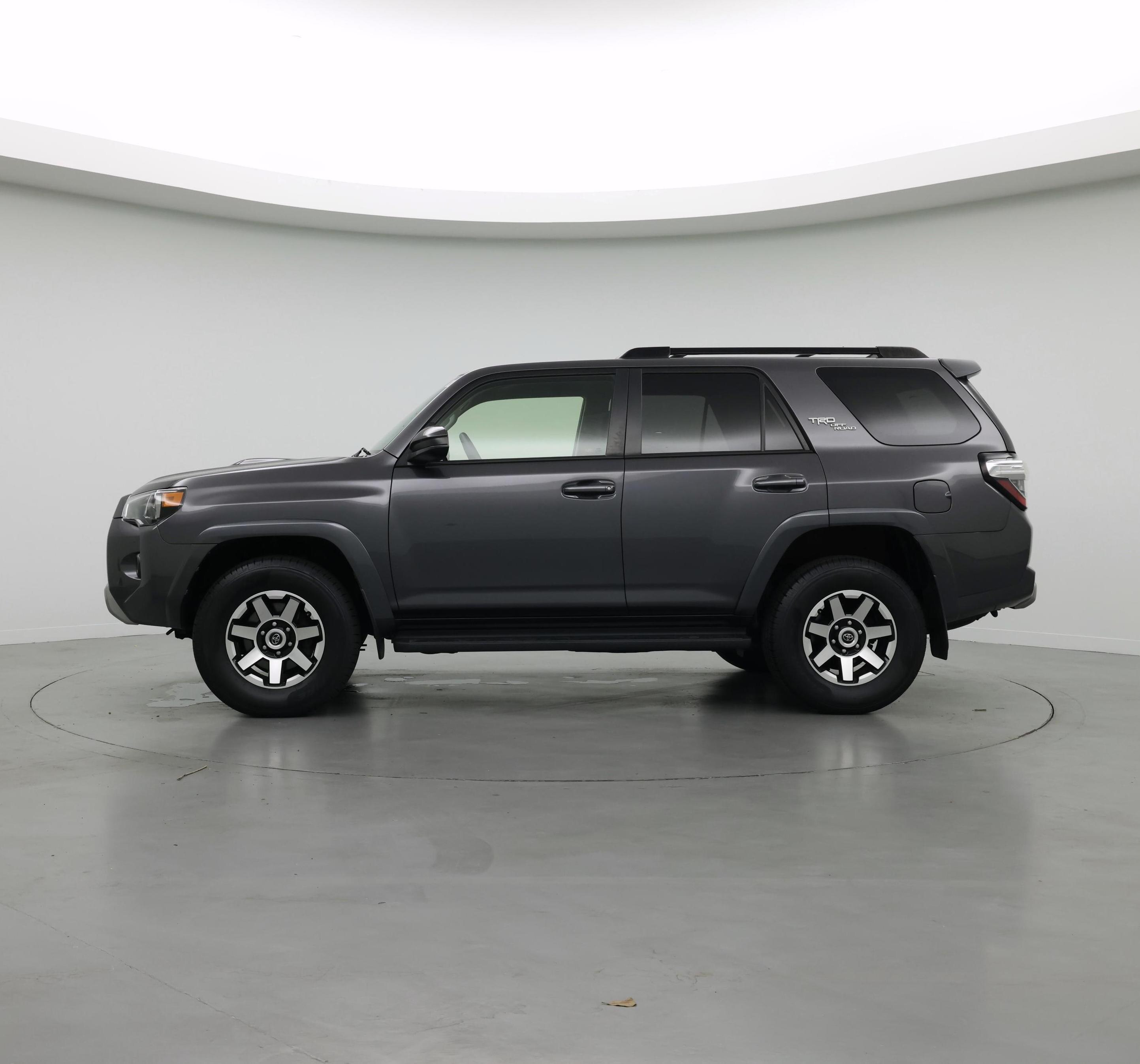 Thumbnail: 2020 Toyota 4Runner - 3