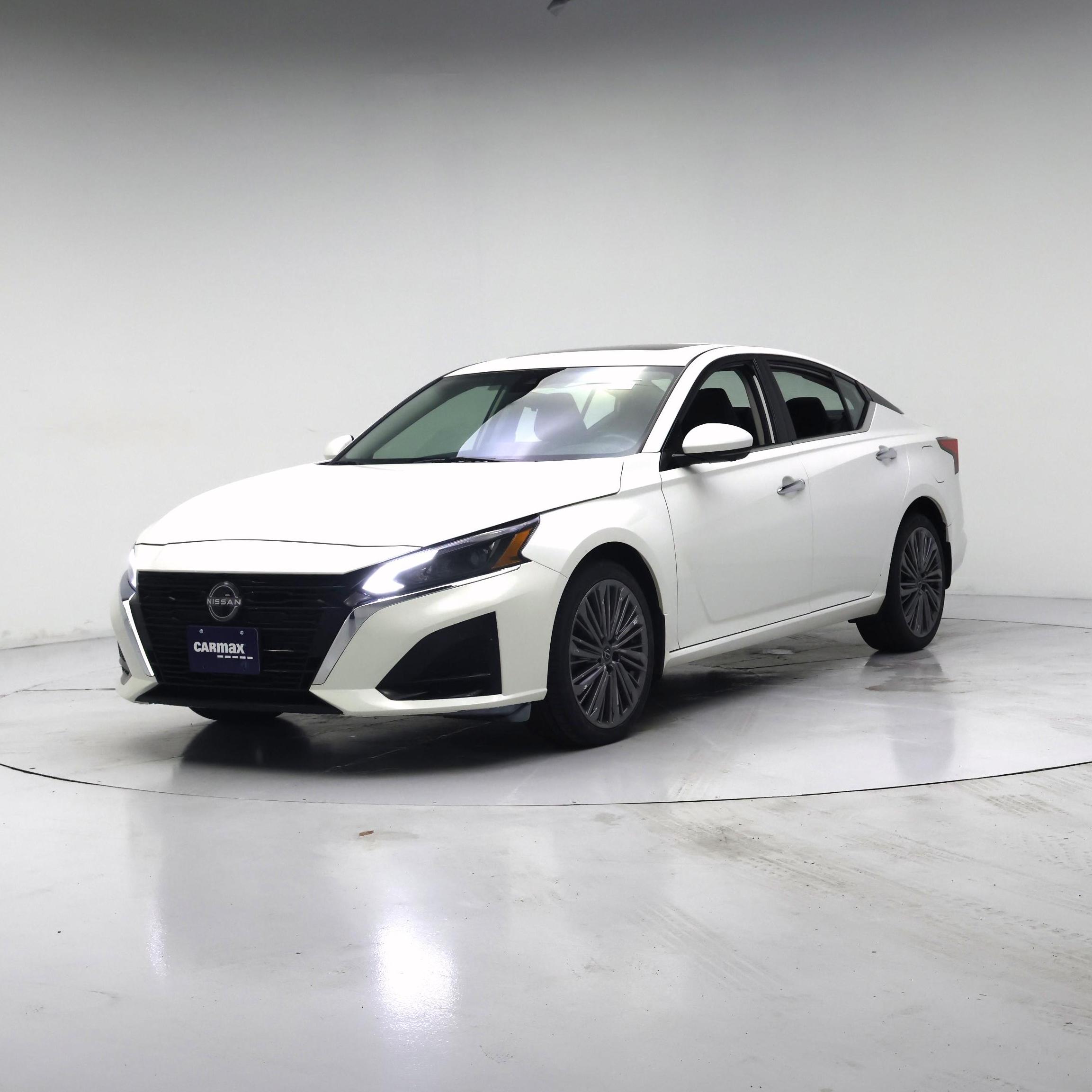 Thumbnail: 2023 Nissan Altima - 4