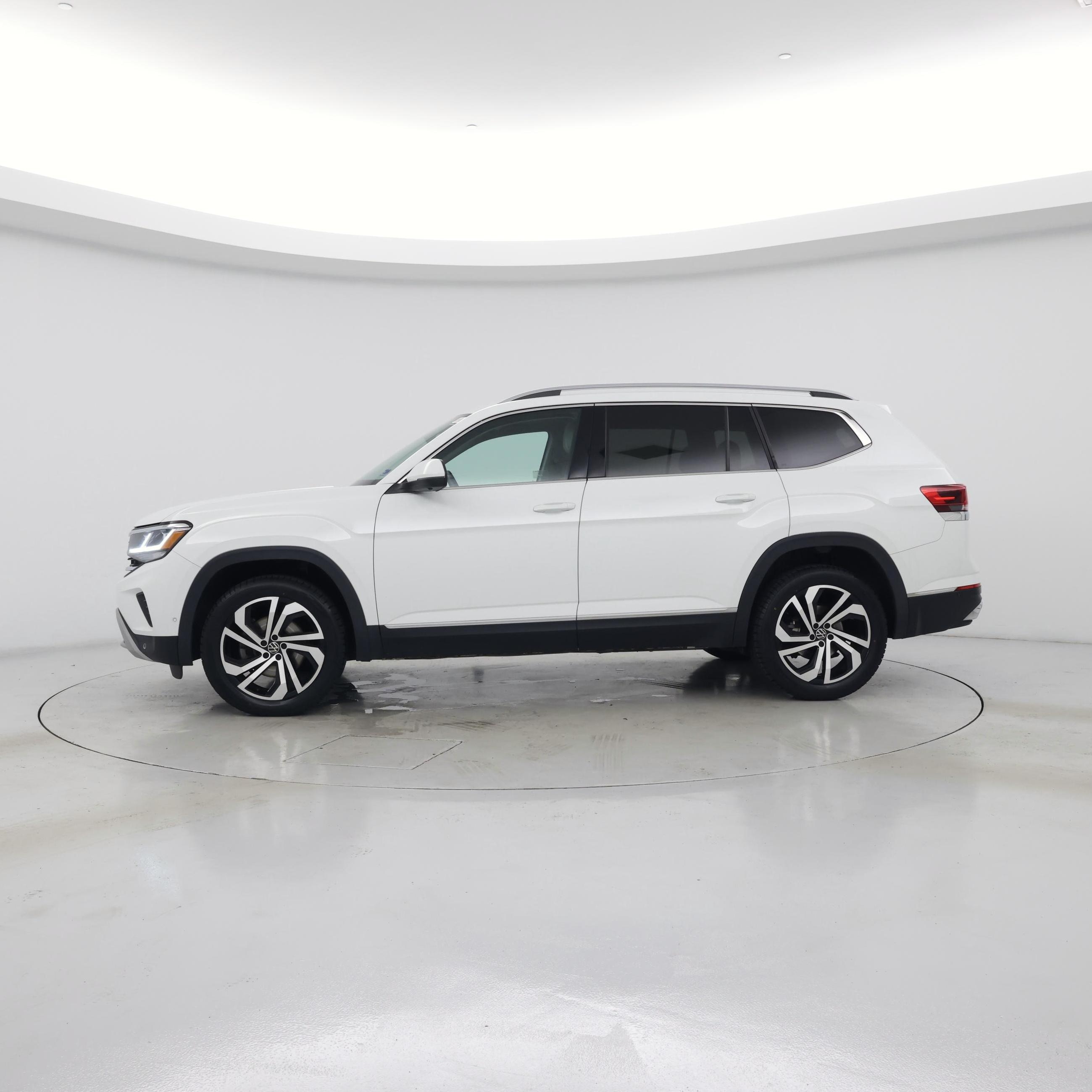 Thumbnail: 2021 Volkswagen Atlas - 3