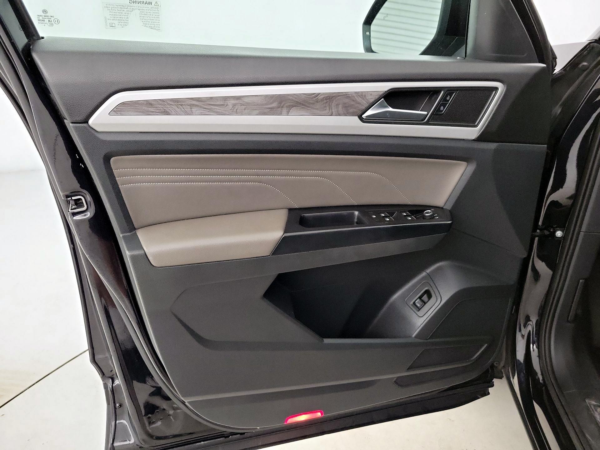 Thumbnail: 2021 Volkswagen Atlas - 12