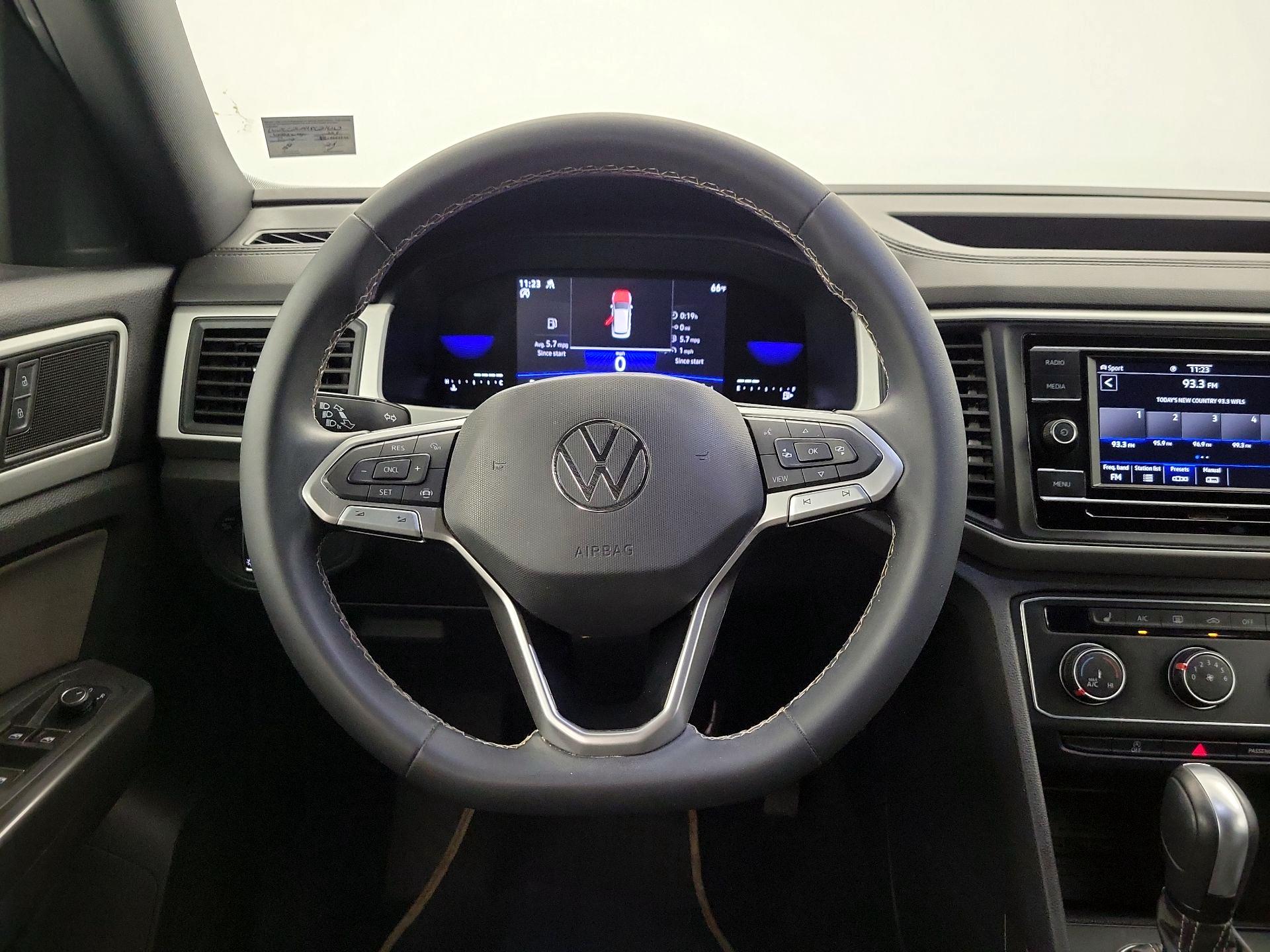 Thumbnail: 2023 Volkswagen Atlas - 10