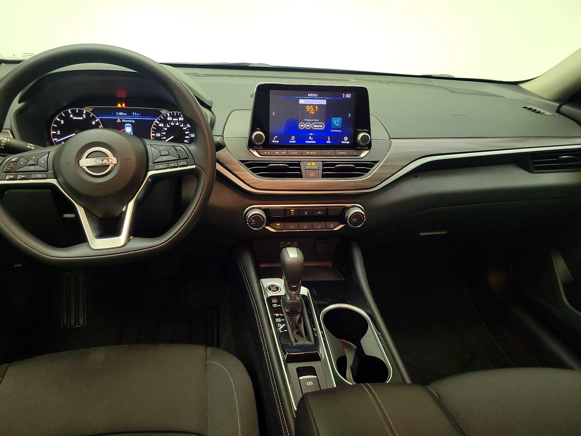 Thumbnail: 2023 Nissan Altima - 9