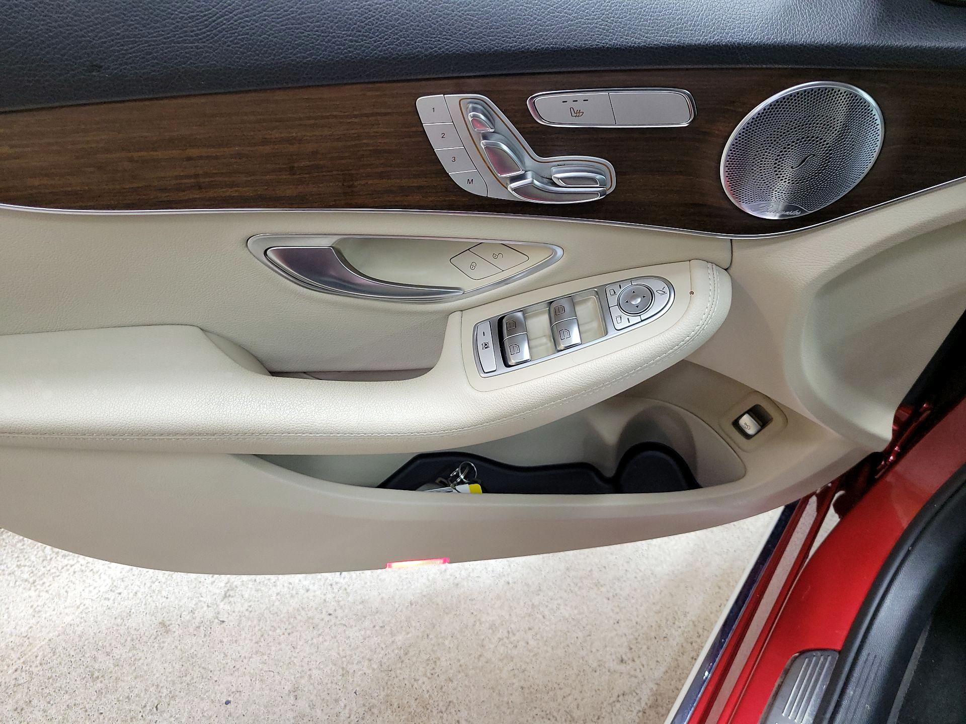 Thumbnail: 2021 Mercedes-Benz C-Class - 12