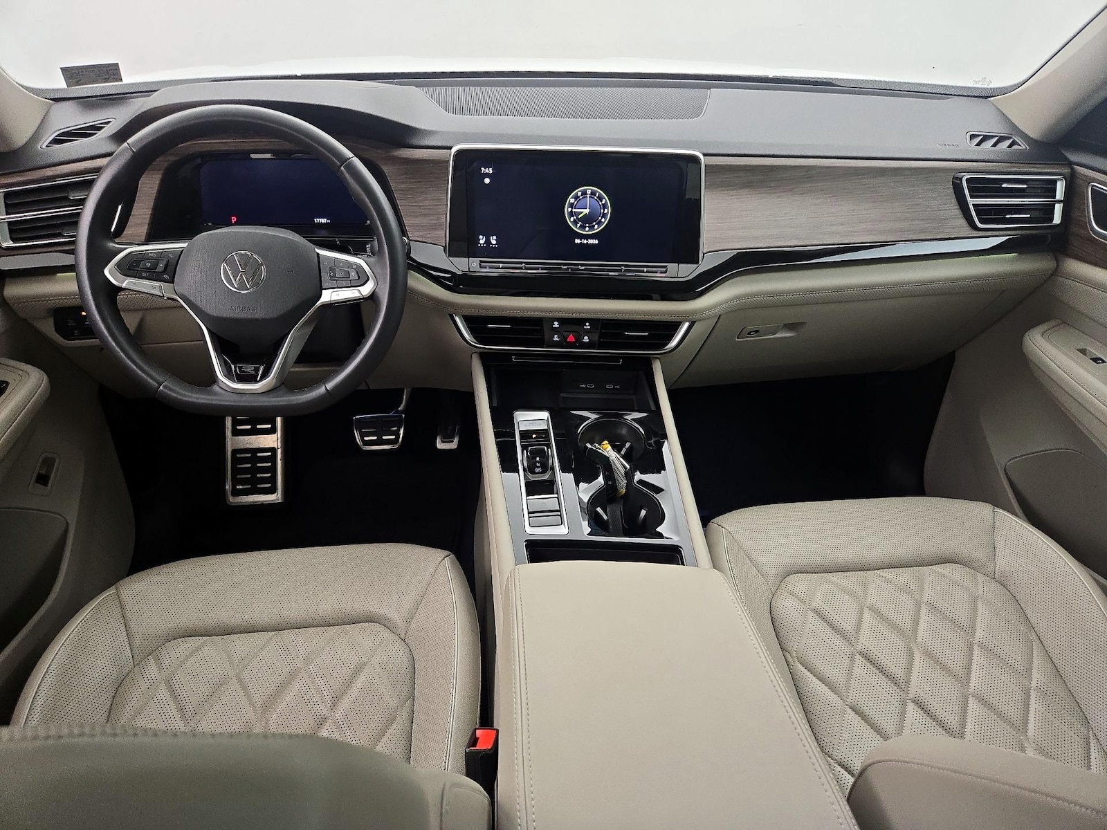 2024 Volkswagen Atlas SEL Premium R-Line - Photo 10