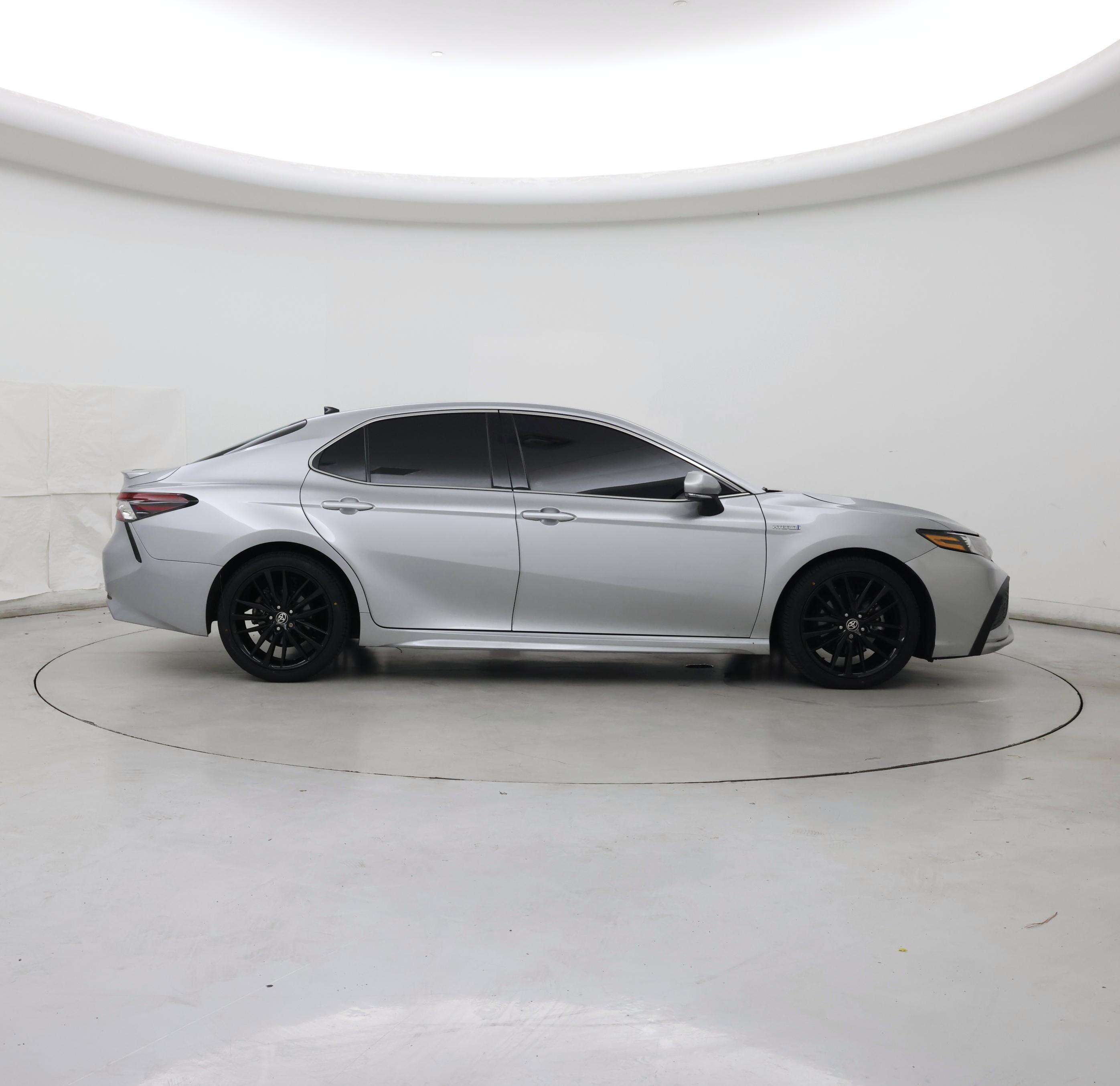 Thumbnail: 2021 Toyota Camry - 7