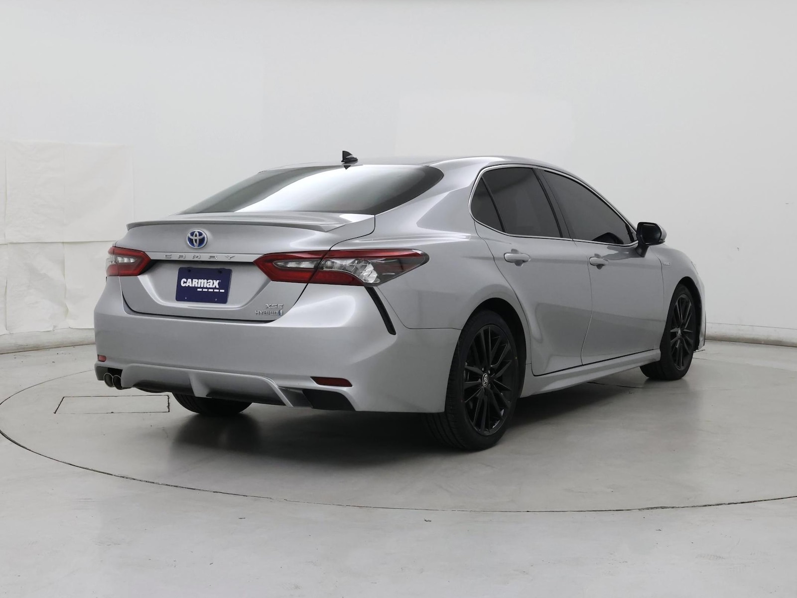 2021 Toyota Camry XSE - Photo 9