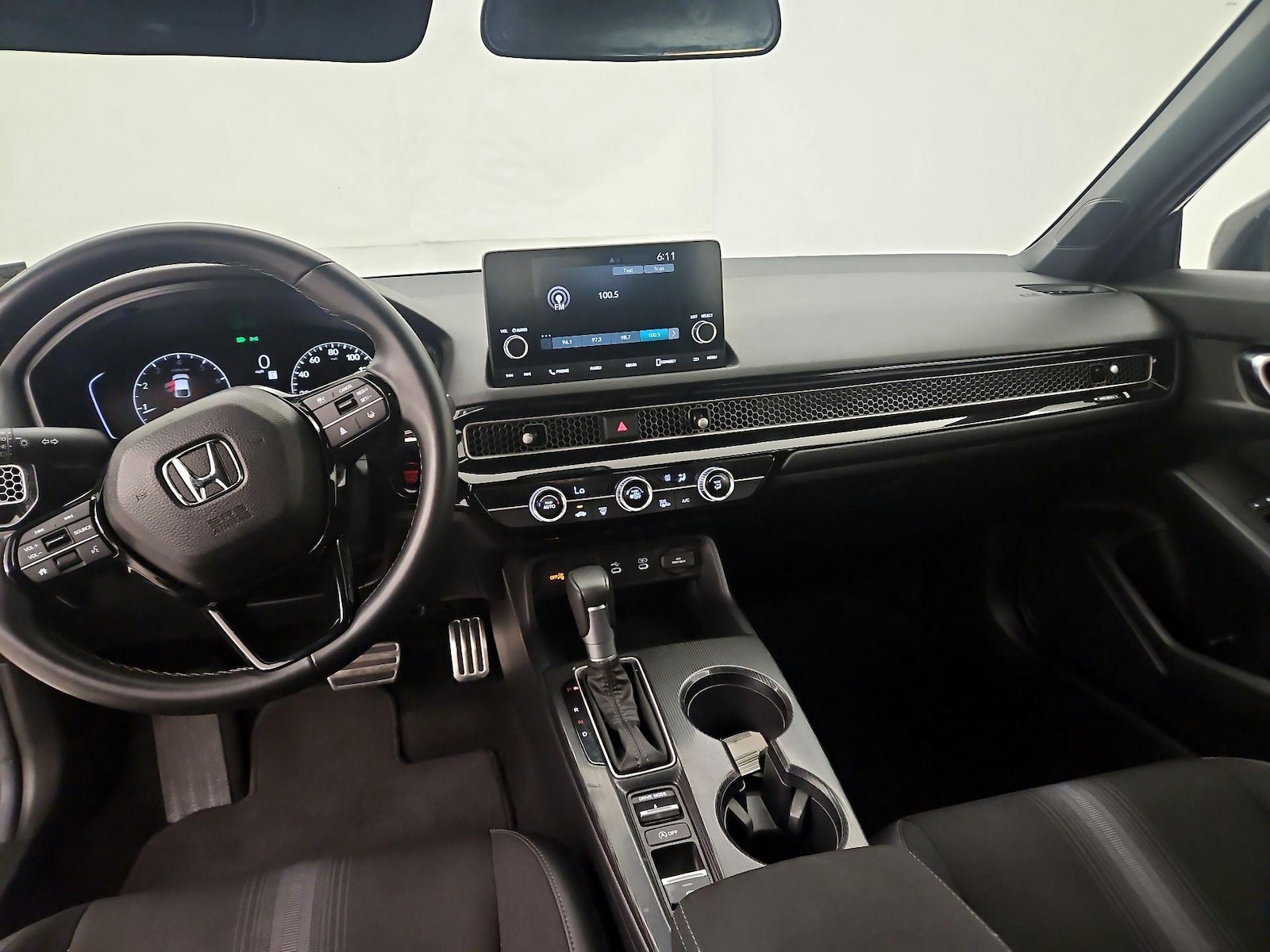 2025 Honda Civic Hatchback Sport - Photo 10