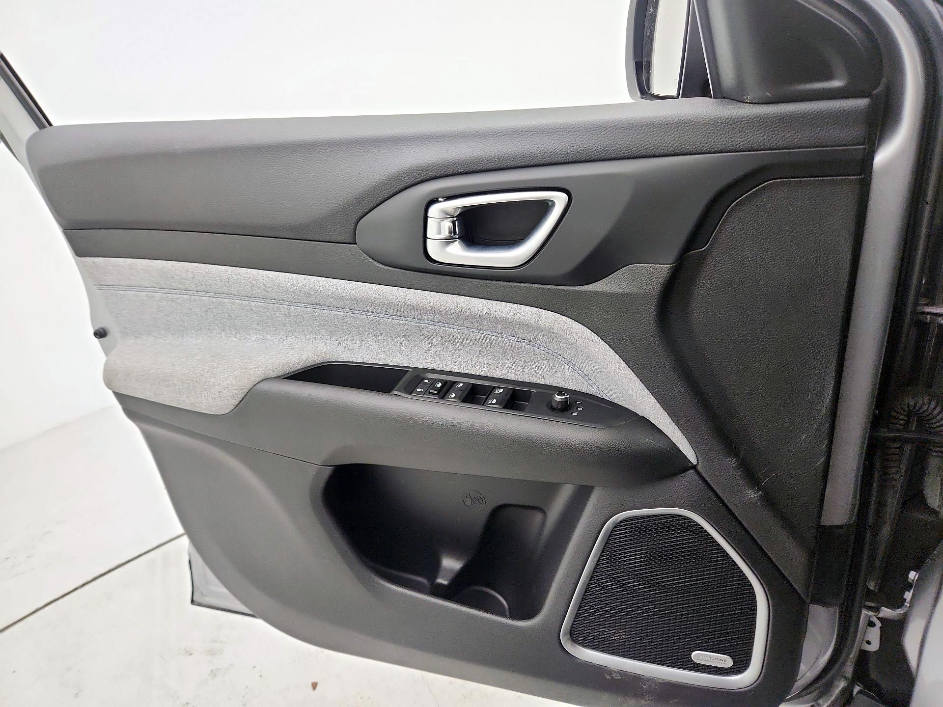 Thumbnail: 2022 Jeep Compass - 12