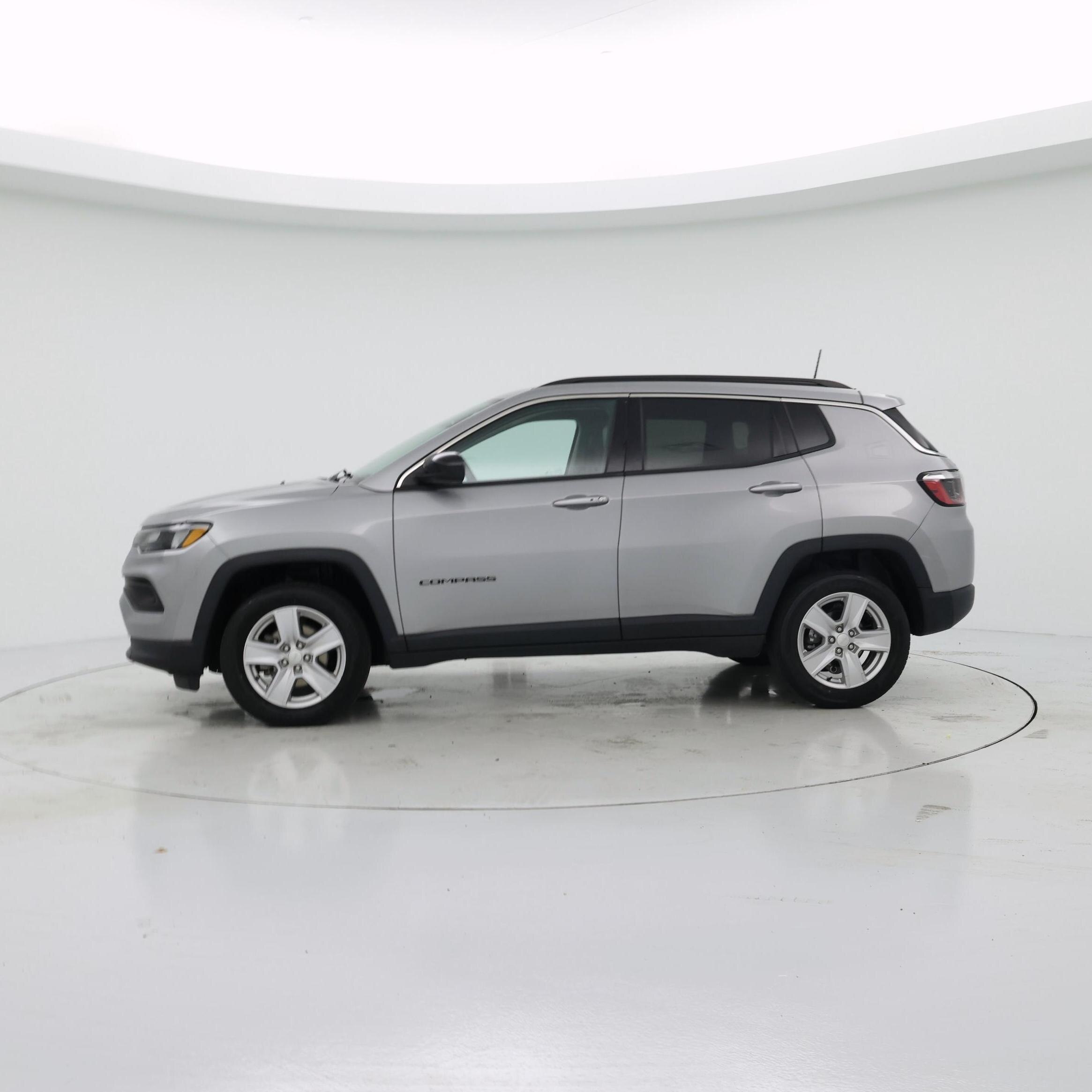 Thumbnail: 2022 Jeep Compass - 3