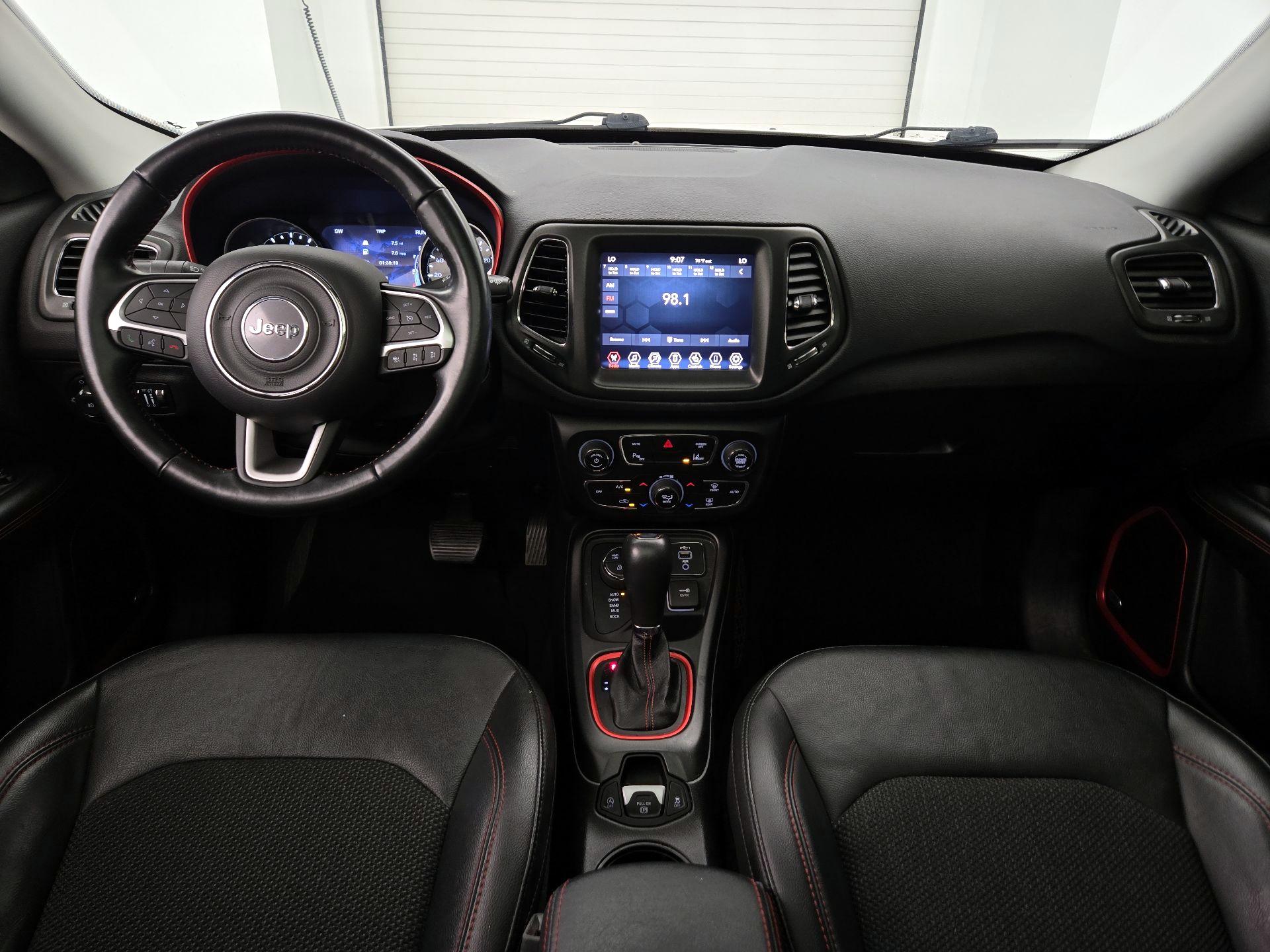 Thumbnail: 2021 Jeep Compass - 9