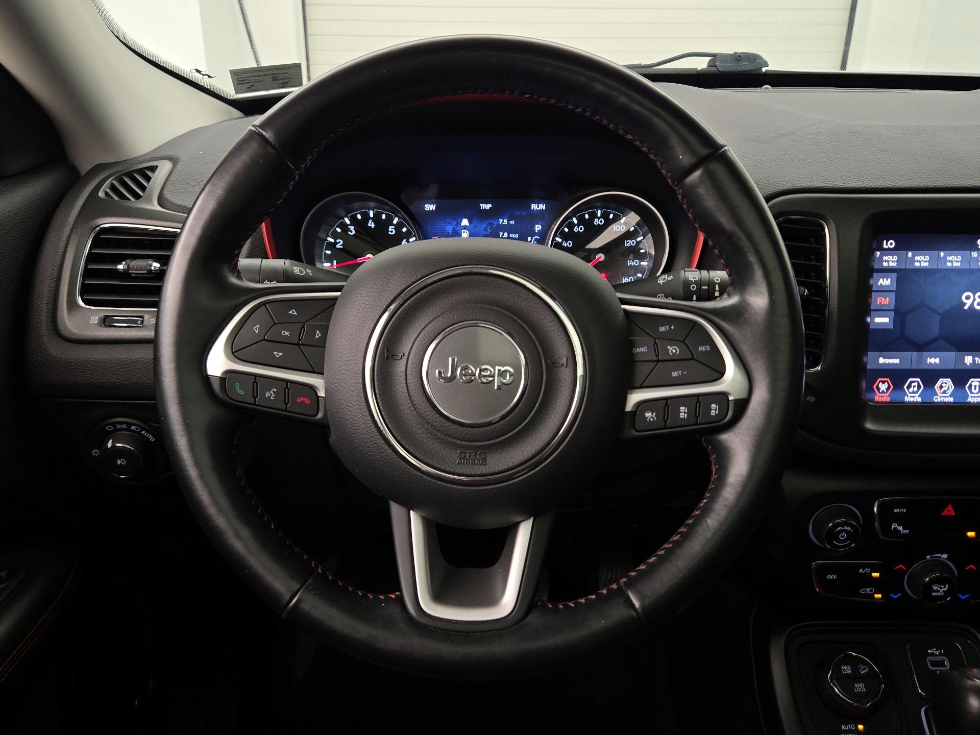 Thumbnail: 2021 Jeep Compass - 10