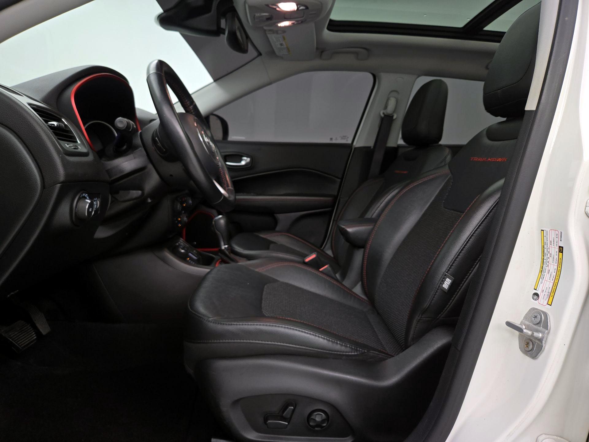Thumbnail: 2021 Jeep Compass - 11