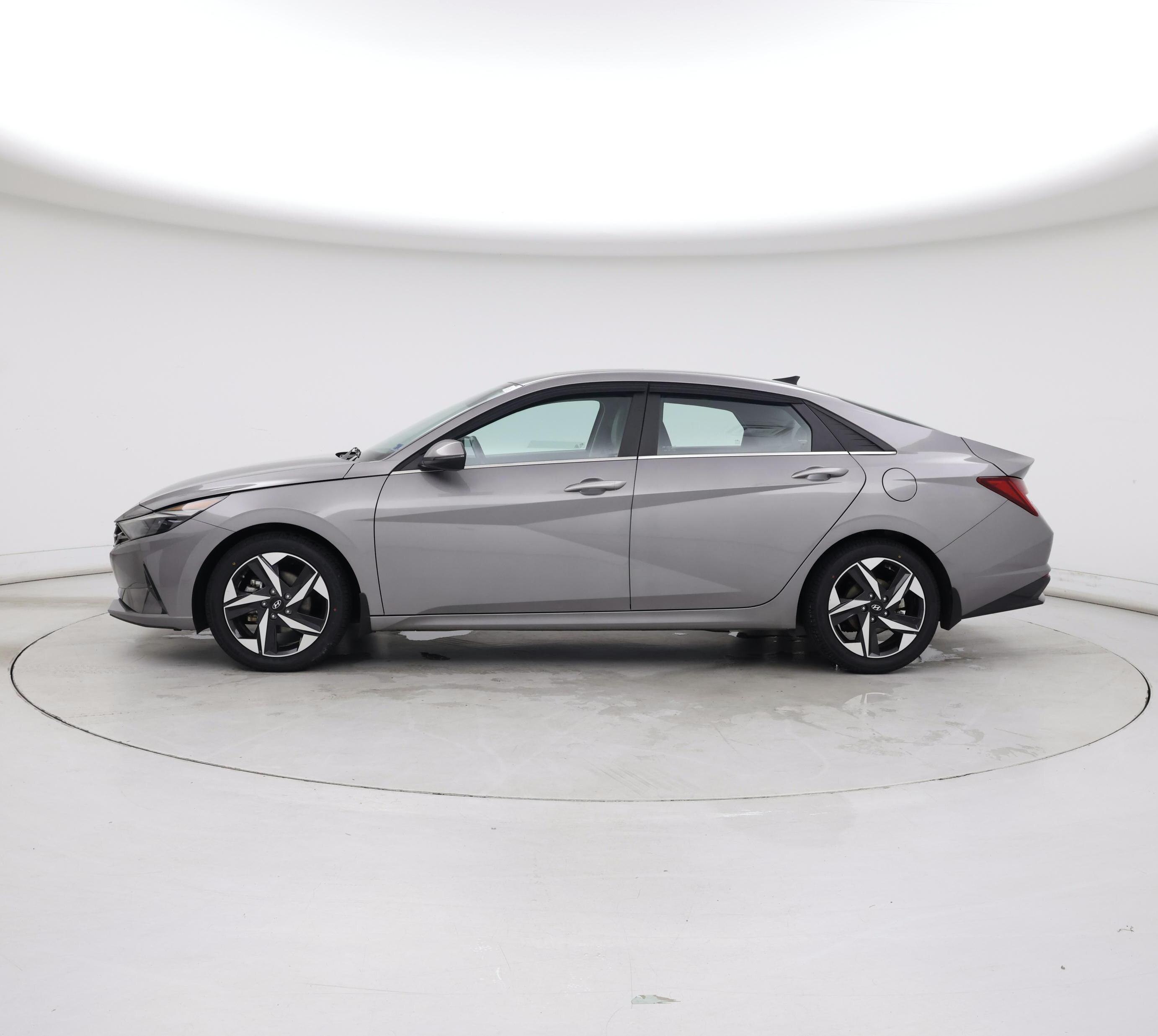 Thumbnail: 2023 Hyundai Elantra - 3