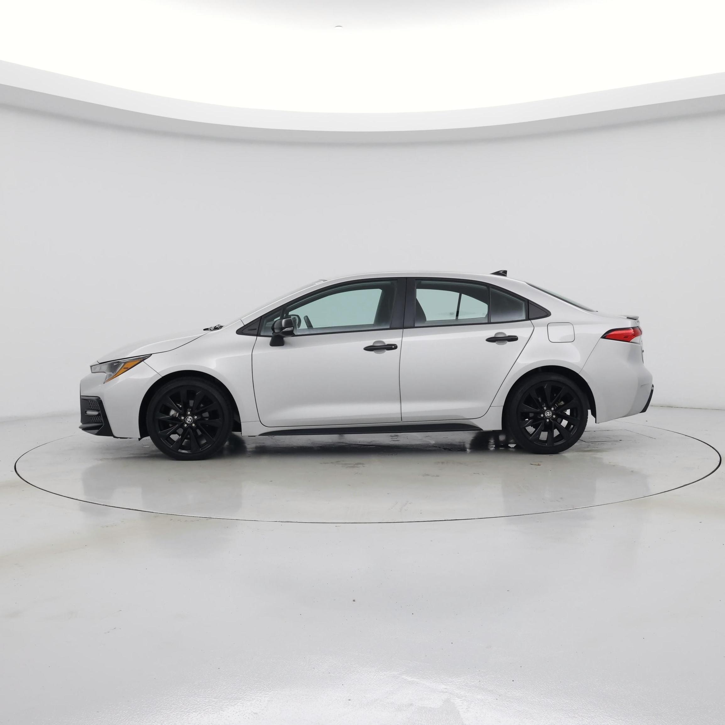 Thumbnail: 2022 Toyota Corolla - 3