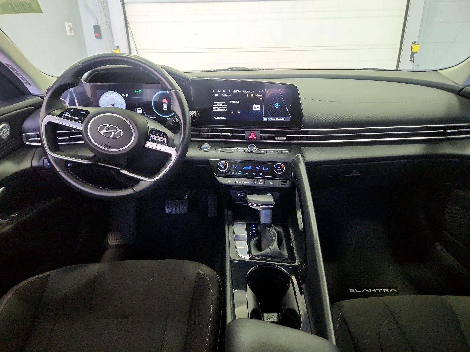 Thumbnail: 2023 Hyundai Elantra - 9