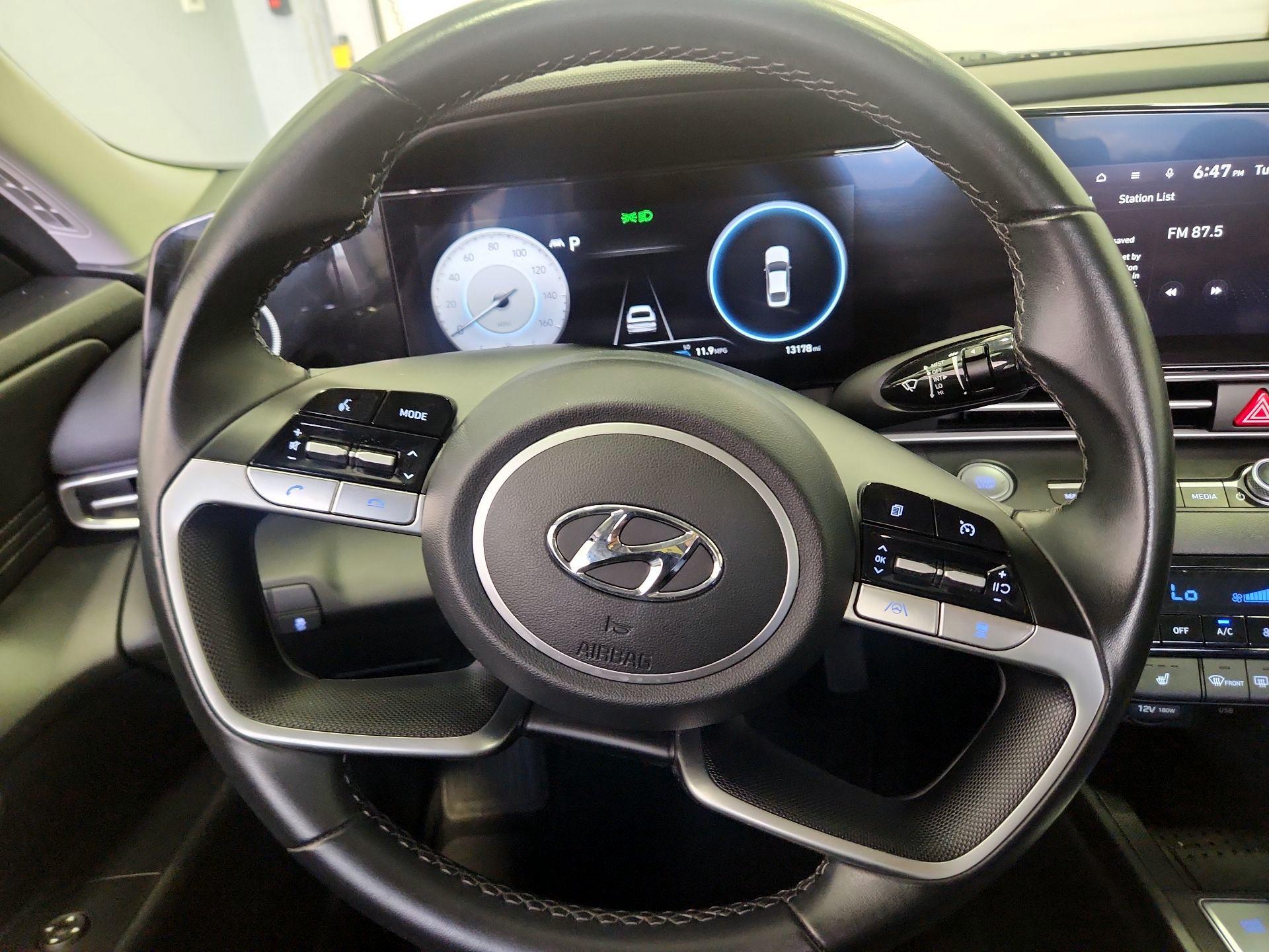 Thumbnail: 2023 Hyundai Elantra - 10