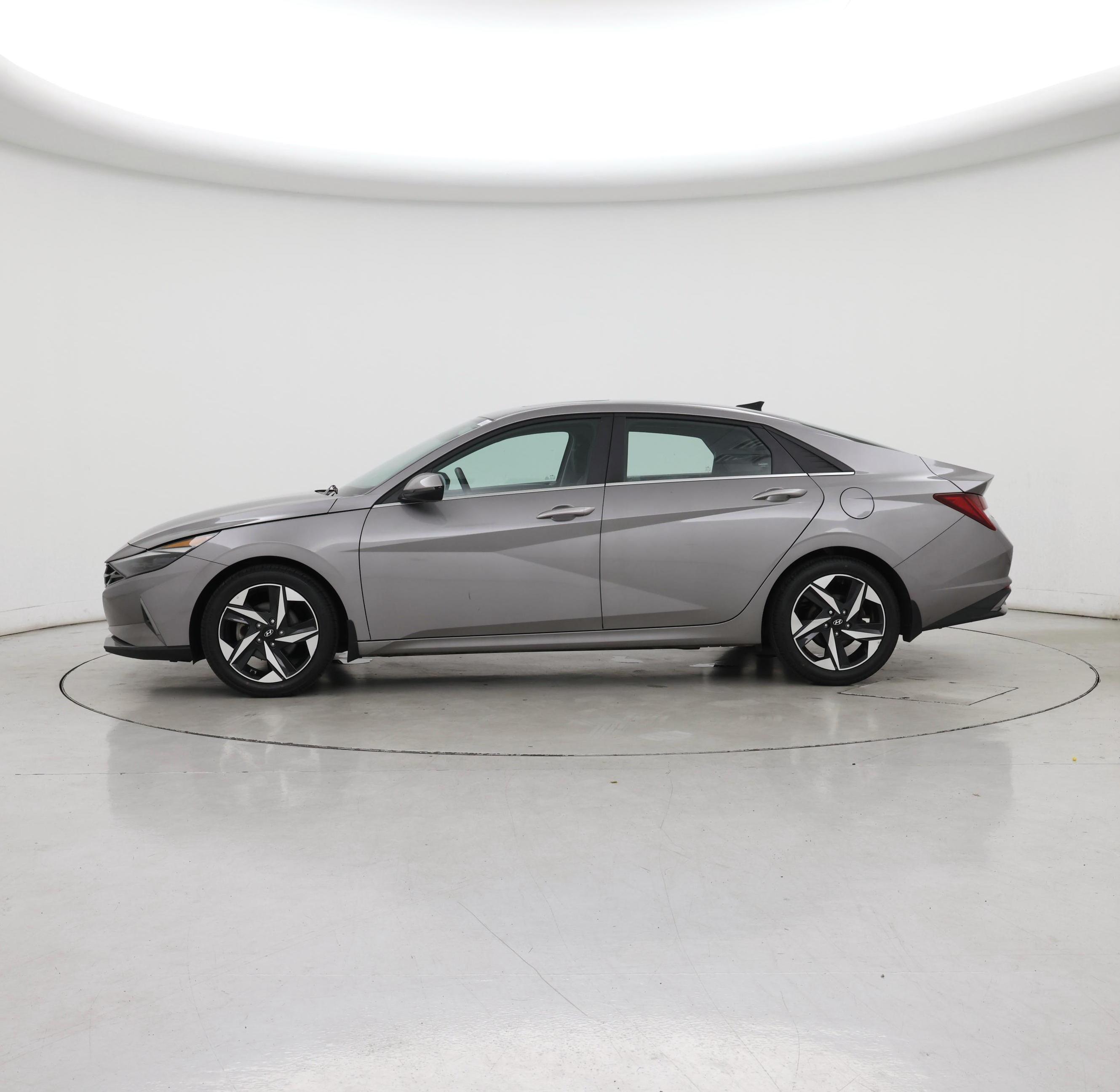 Thumbnail: 2023 Hyundai Elantra - 3