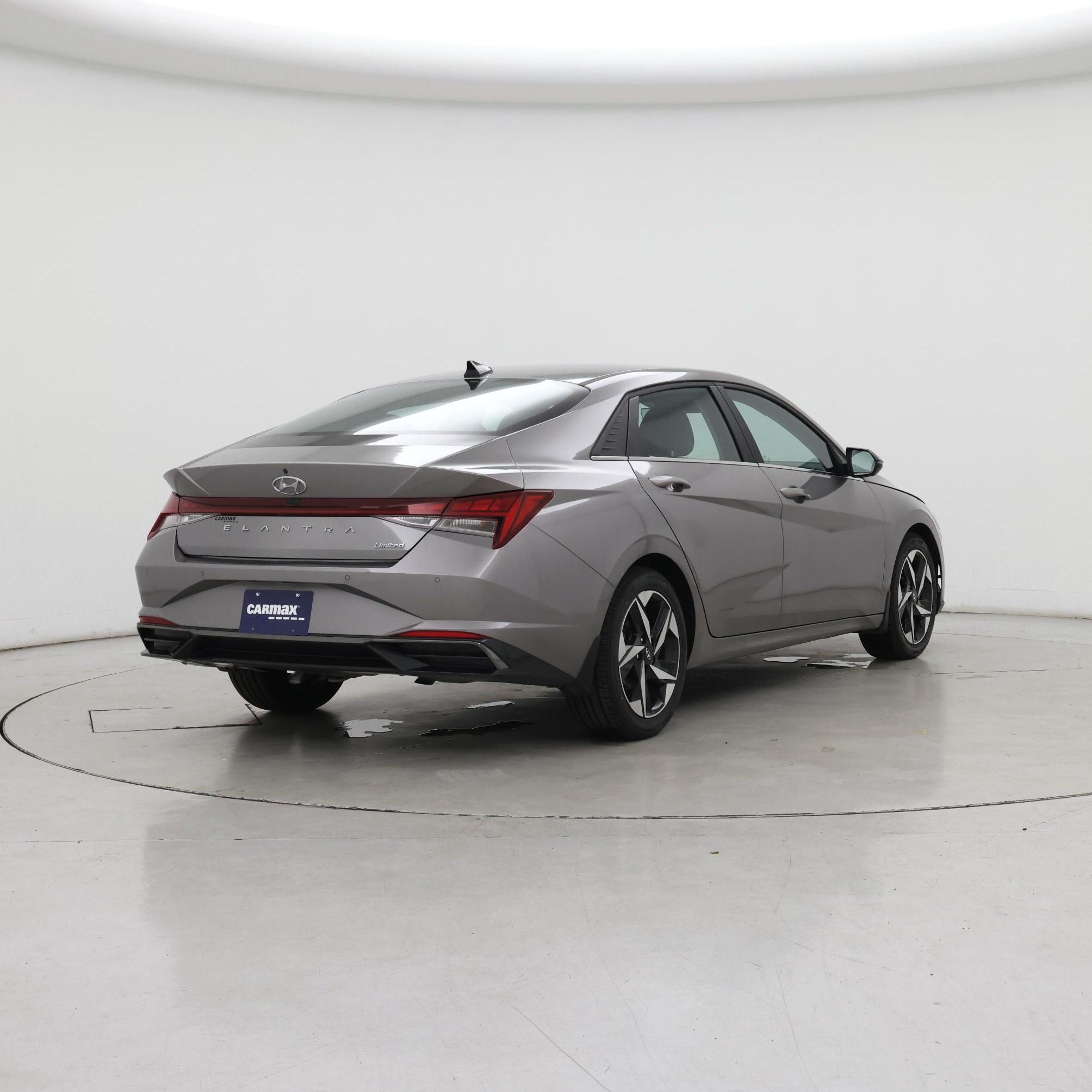 Thumbnail: 2023 Hyundai Elantra - 8