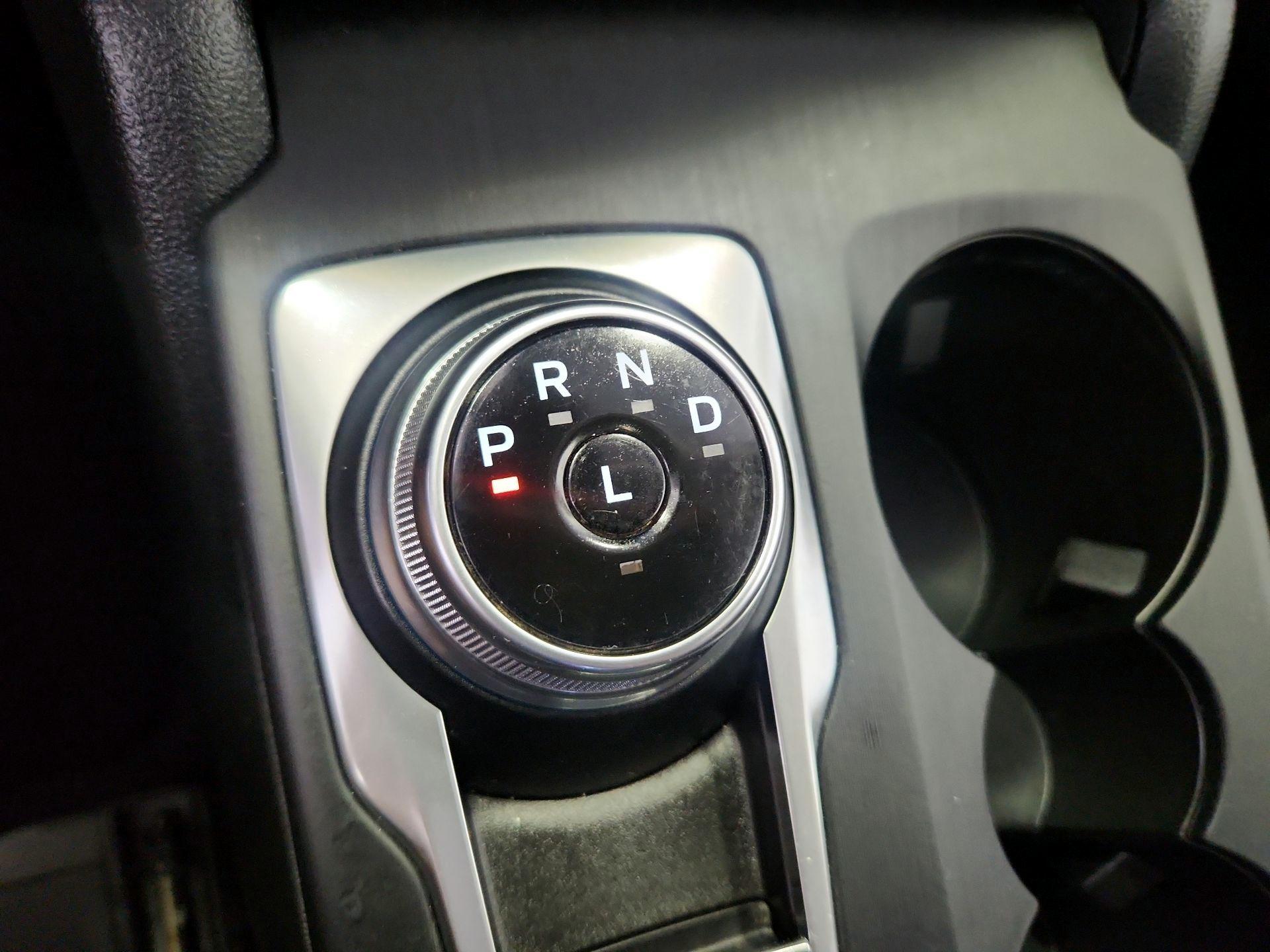 Thumbnail: 2022 Ford Escape - 17