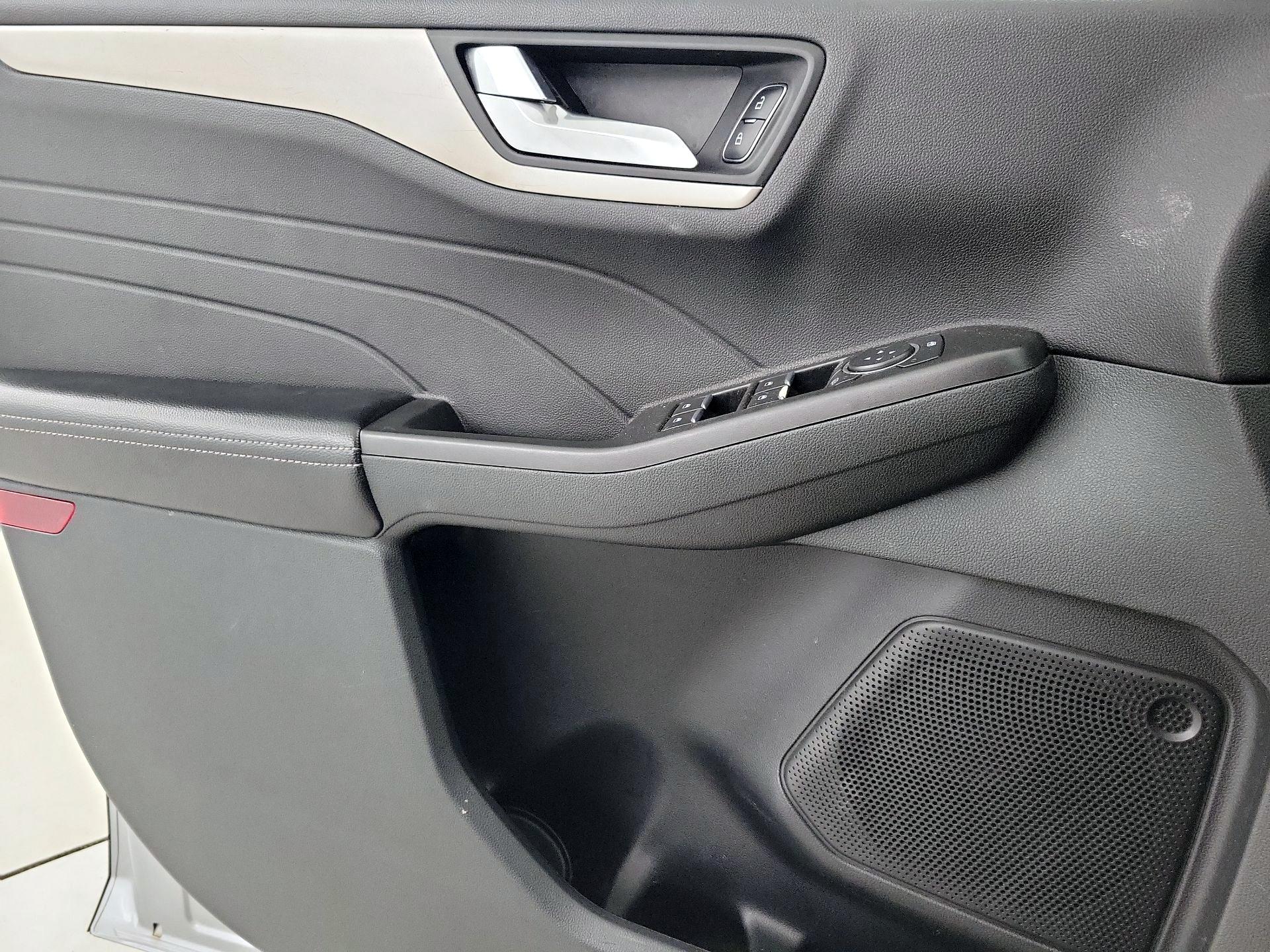 Thumbnail: 2021 Ford Escape - 12