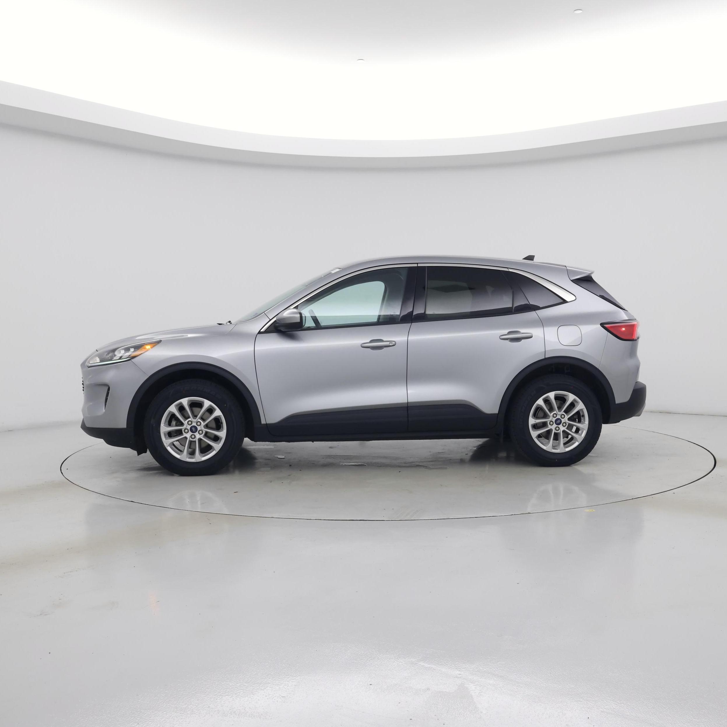 Thumbnail: 2021 Ford Escape - 3