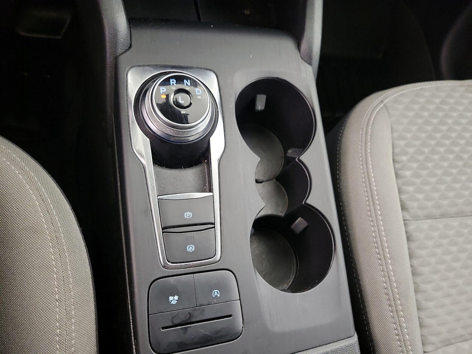 2020 Ford Escape SE - Photo 18
