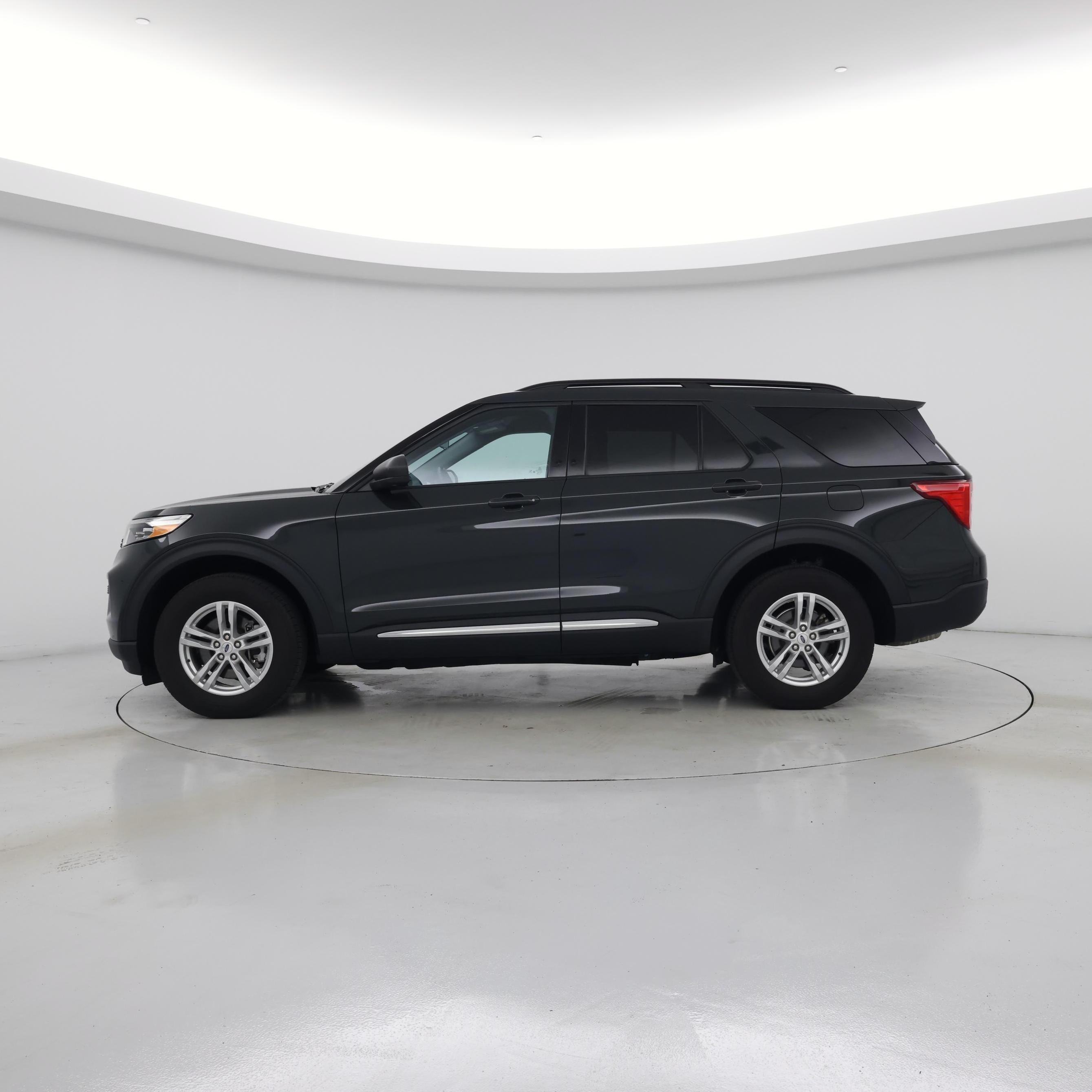 Thumbnail: 2023 Ford Explorer - 3