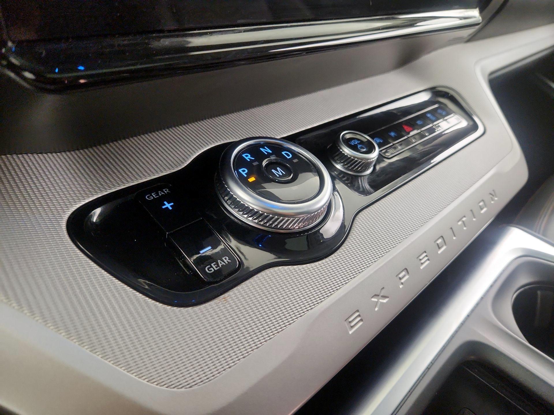 Thumbnail: 2025 Ford Expedition - 18