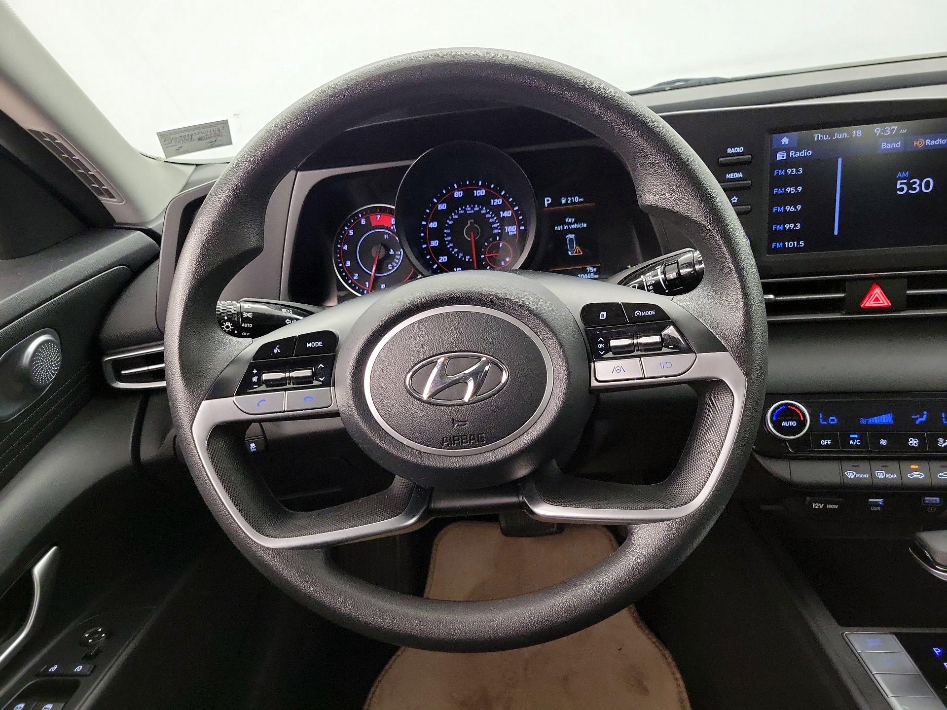 Thumbnail: 2023 Hyundai Elantra - 10