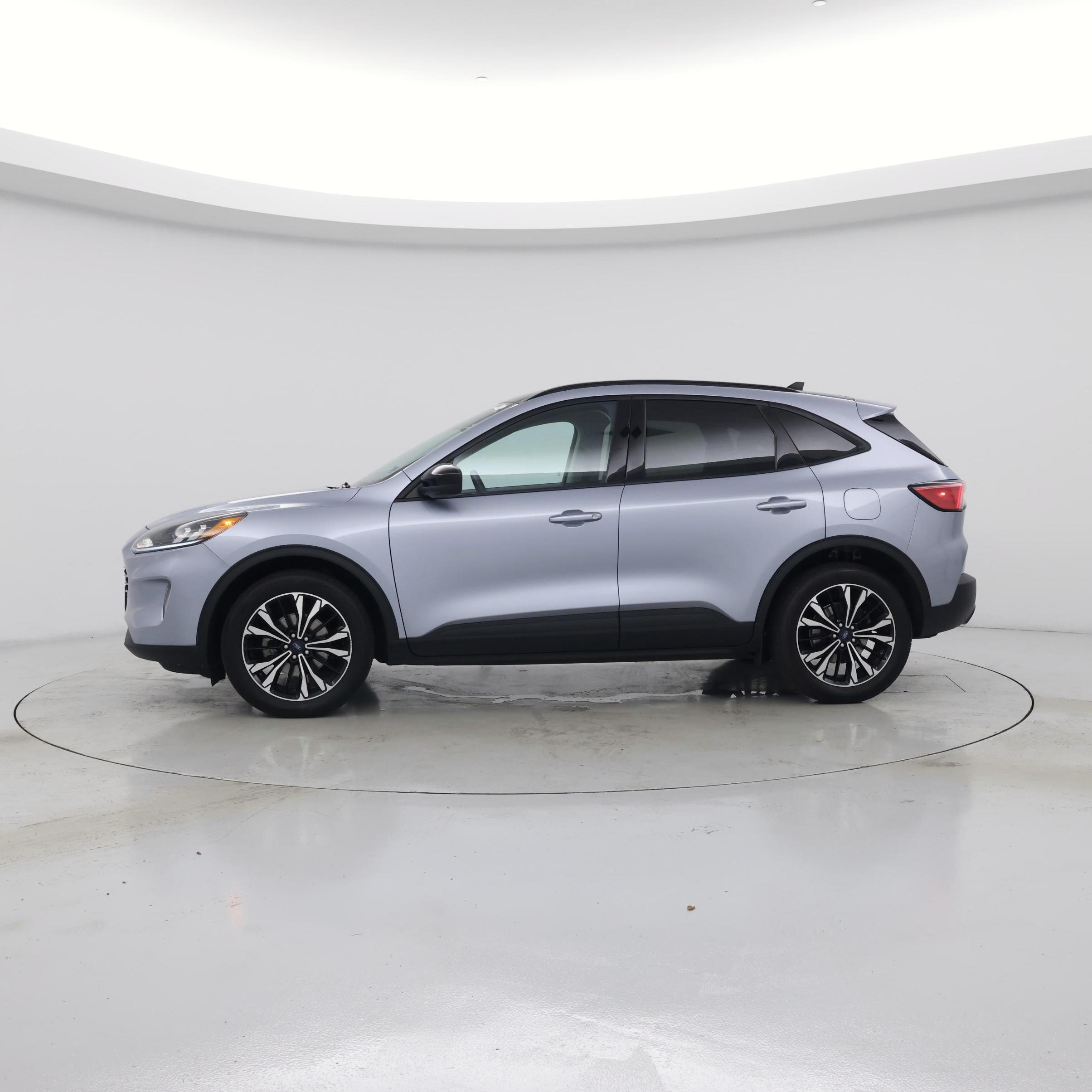 Thumbnail: 2022 Ford Escape - 3