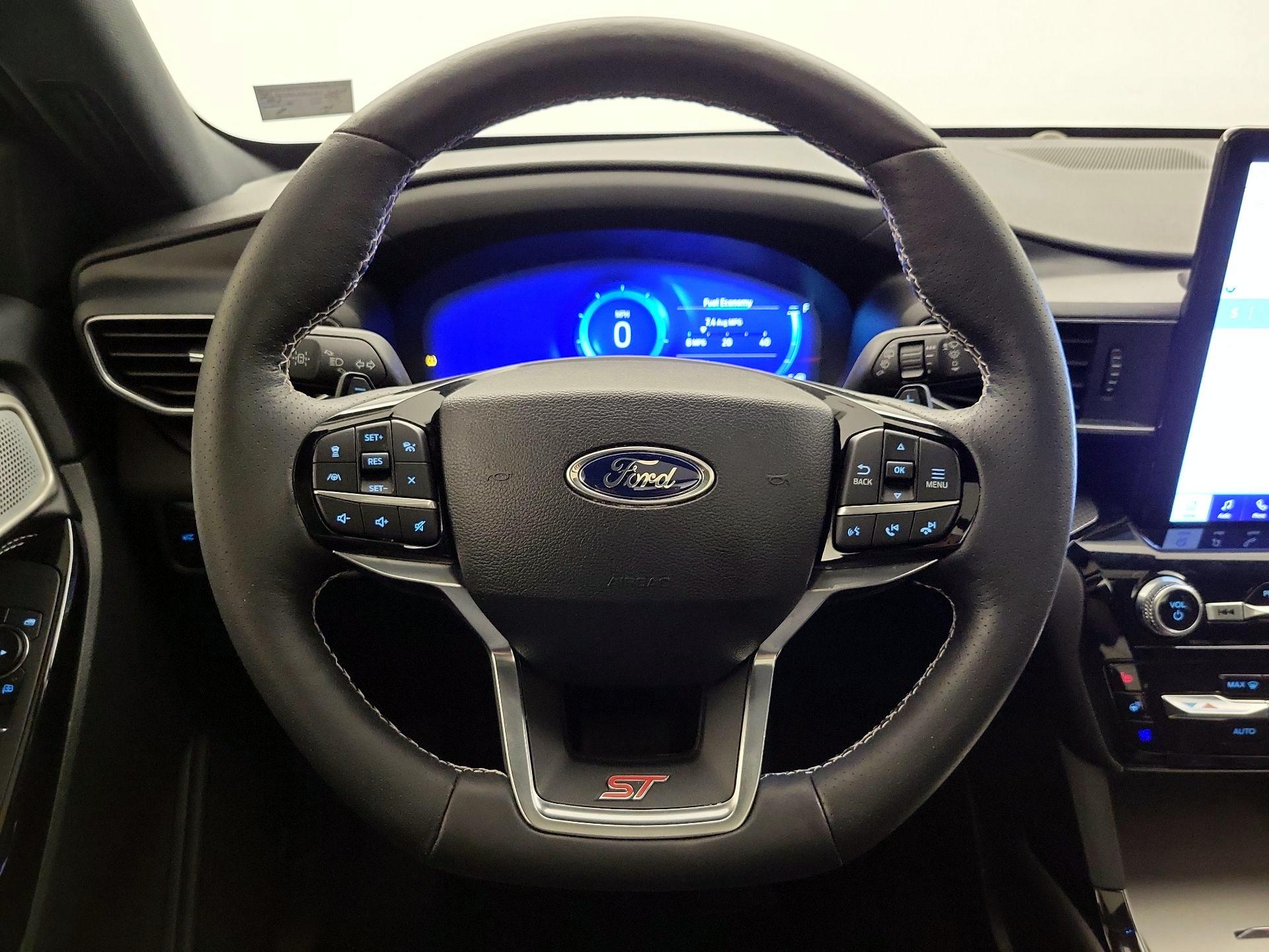 Thumbnail: 2022 Ford Explorer - 10