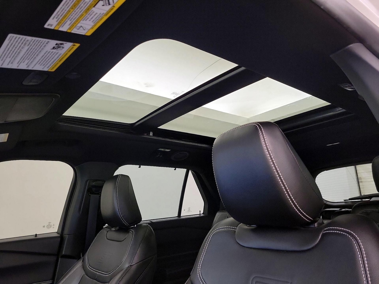 2022 Ford Explorer ST - Photo 21