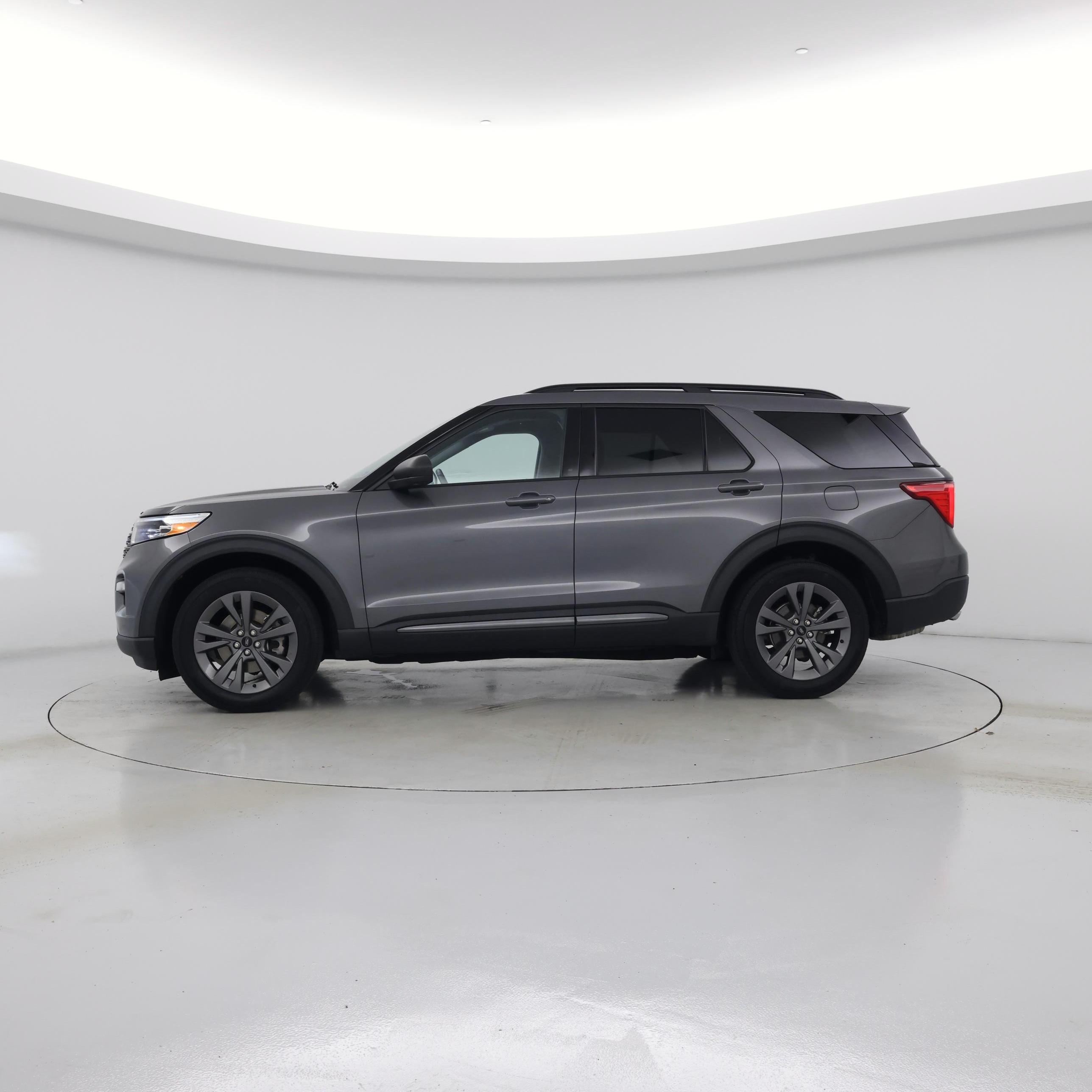 Thumbnail: 2021 Ford Explorer - 3