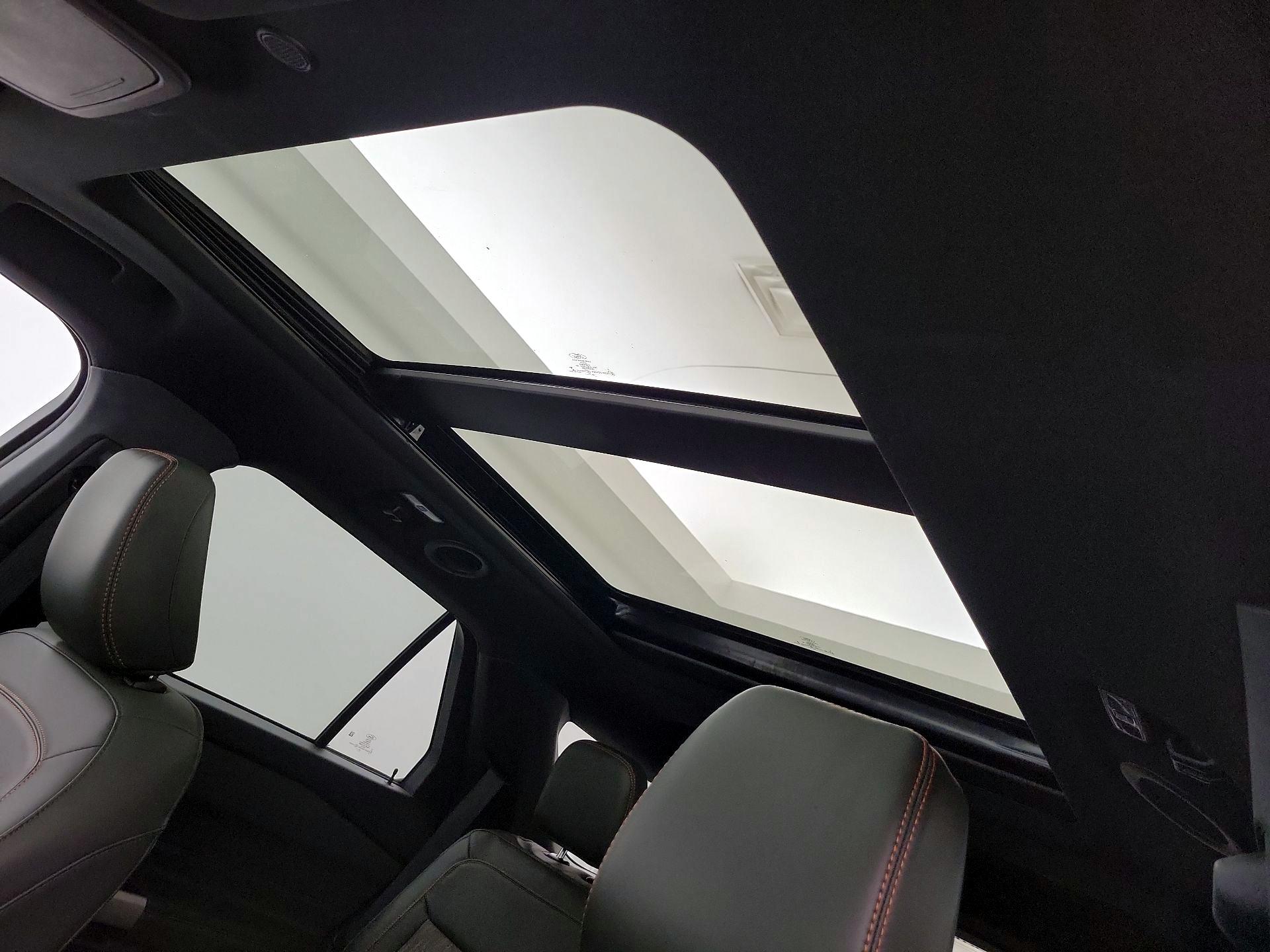 Thumbnail: 2022 Ford Explorer - 20