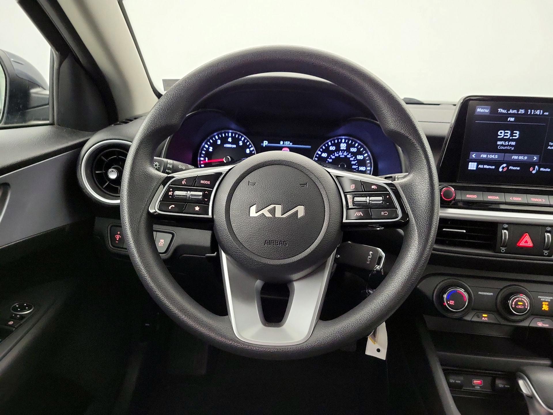 Thumbnail: 2023 Kia Forte - 10