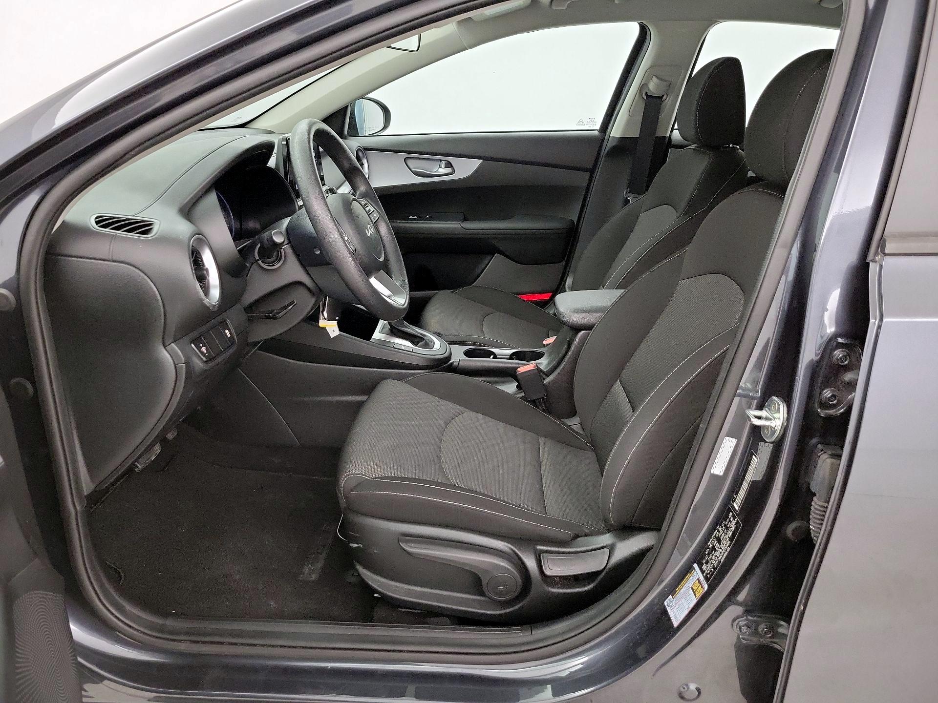 Thumbnail: 2023 Kia Forte - 11