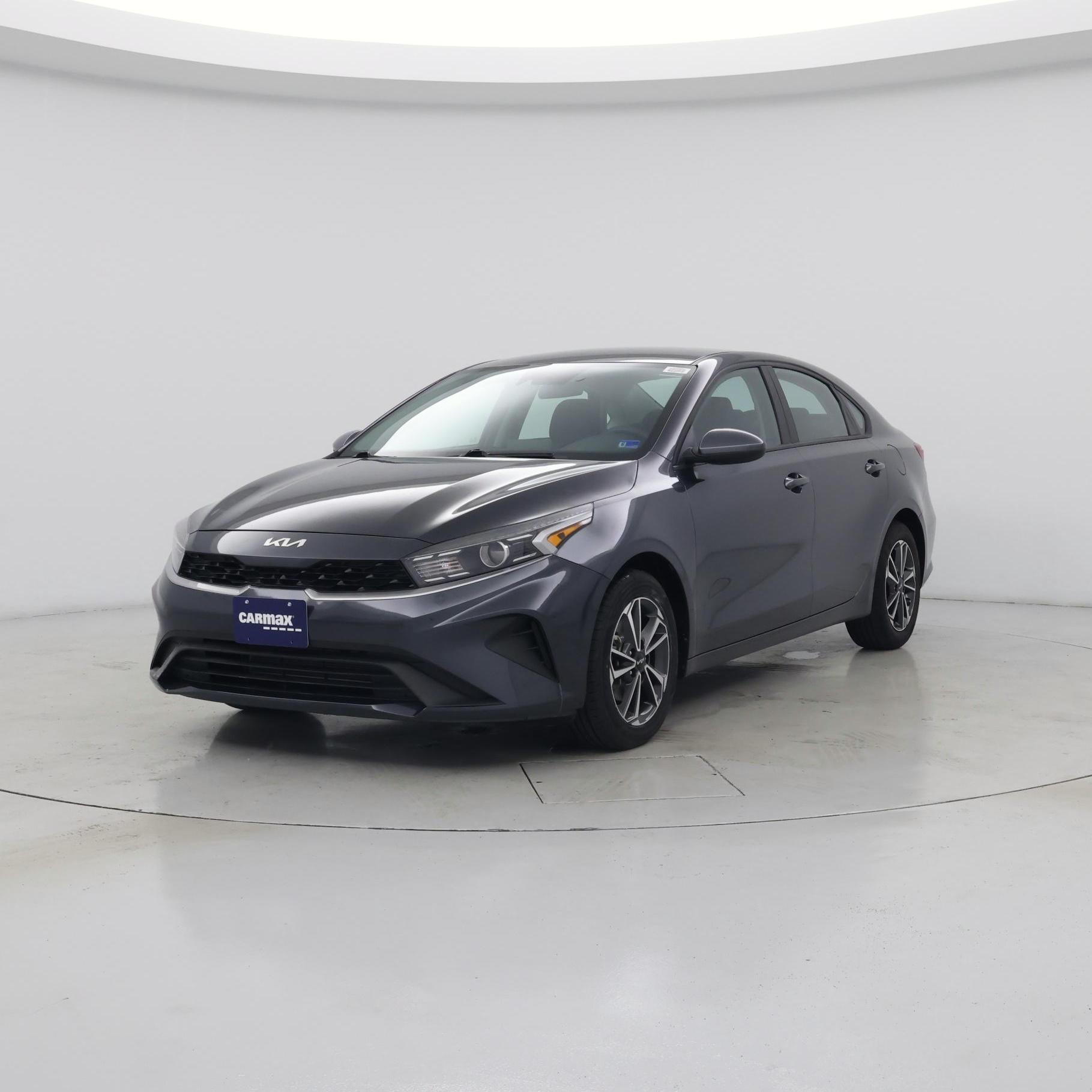 Thumbnail: 2023 Kia Forte - 4
