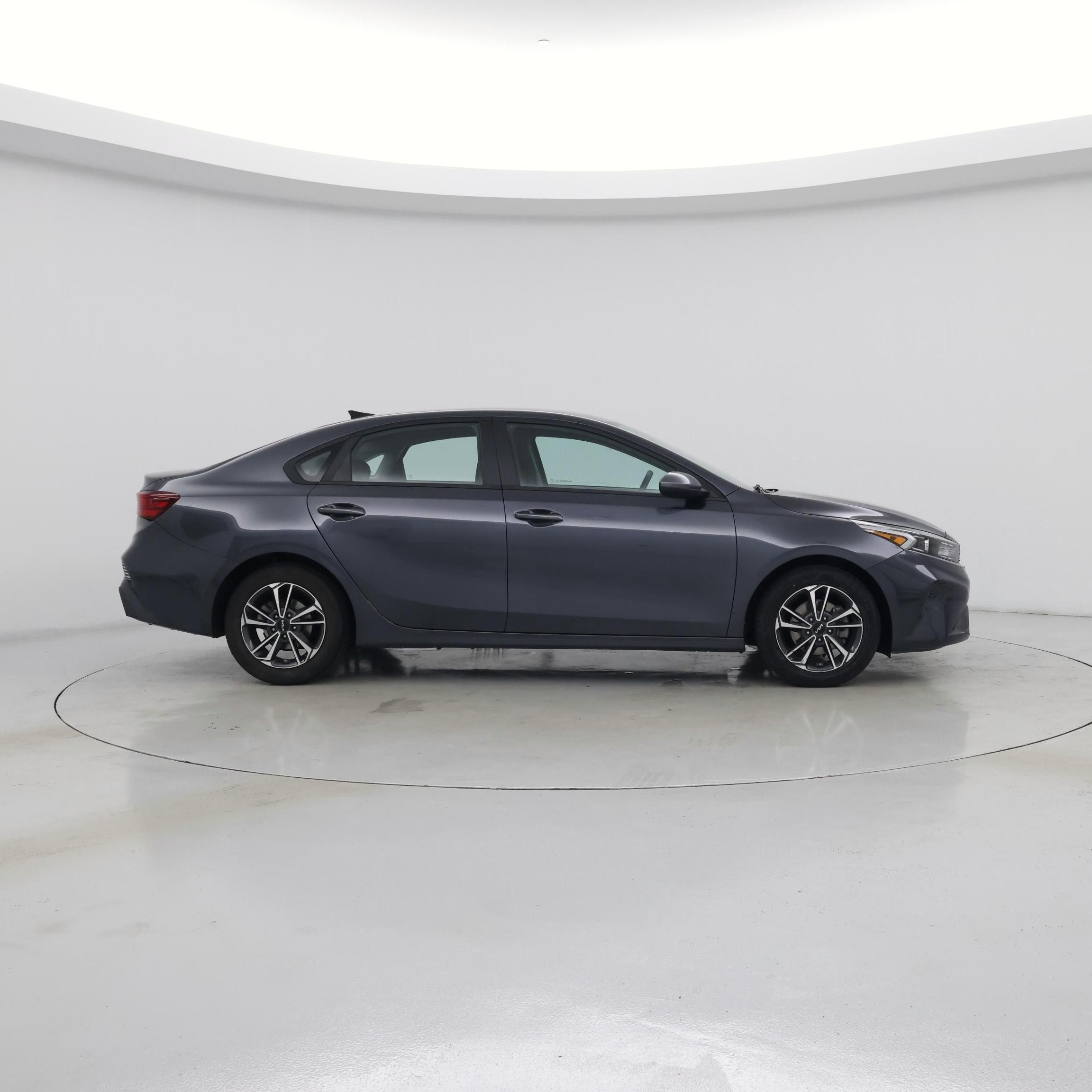 Thumbnail: 2023 Kia Forte - 7