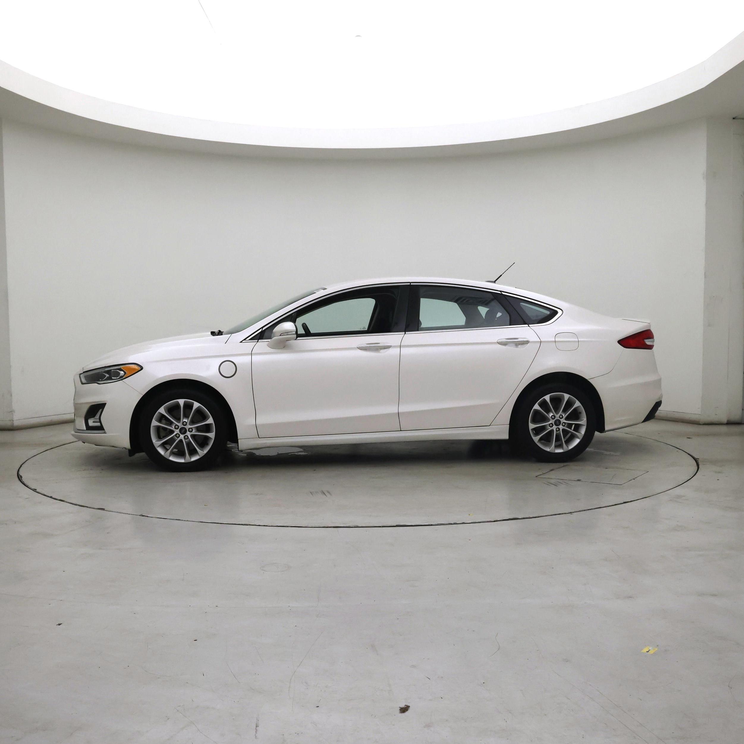 Thumbnail: 2020 Ford Fusion - 3