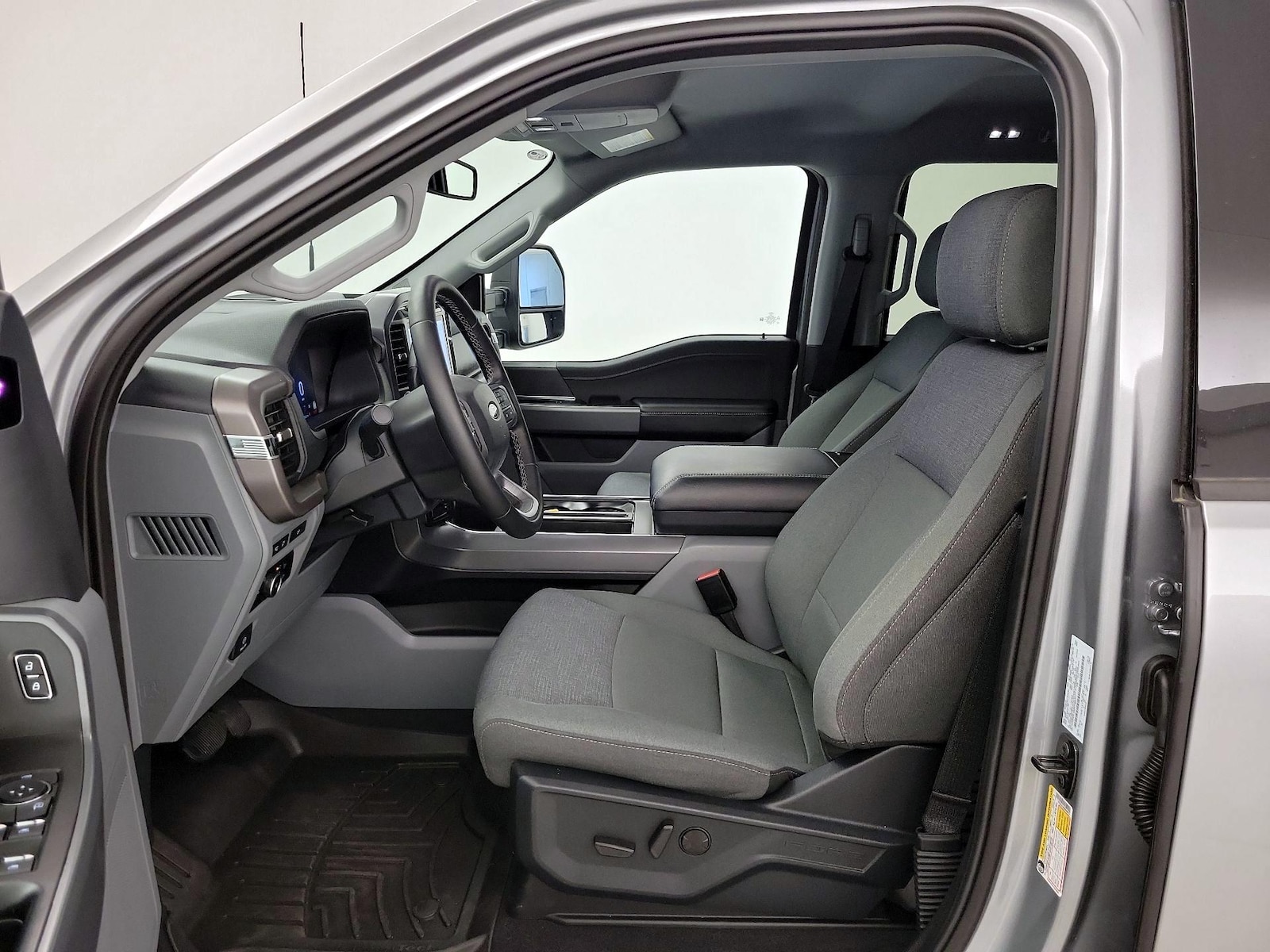 2024 Ford F-150 XLT - Photo 12