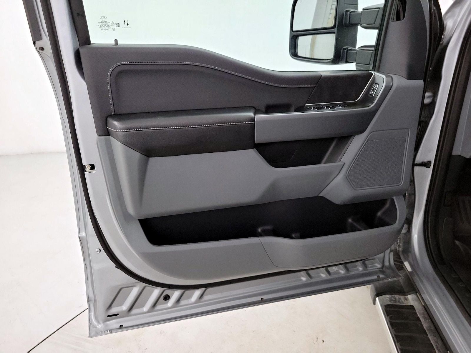 2024 Ford F-150 XLT - Photo 13