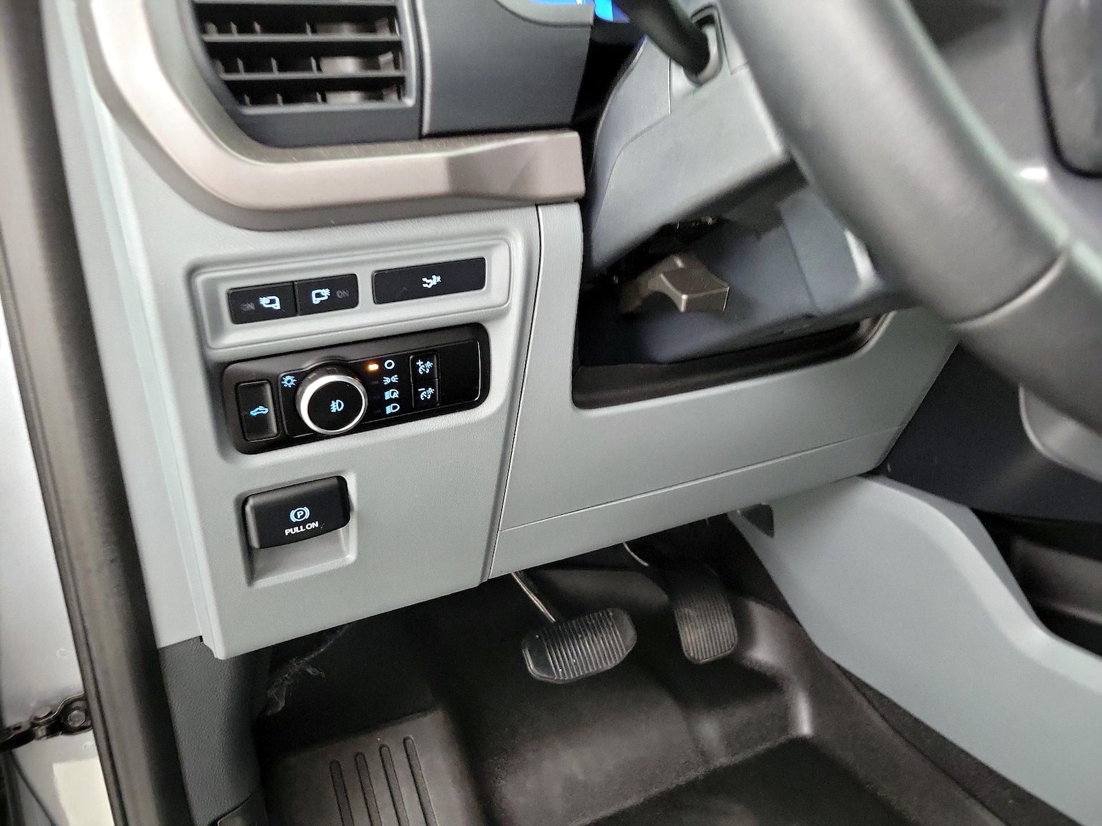 2024 Ford F-150 XLT - Photo 14