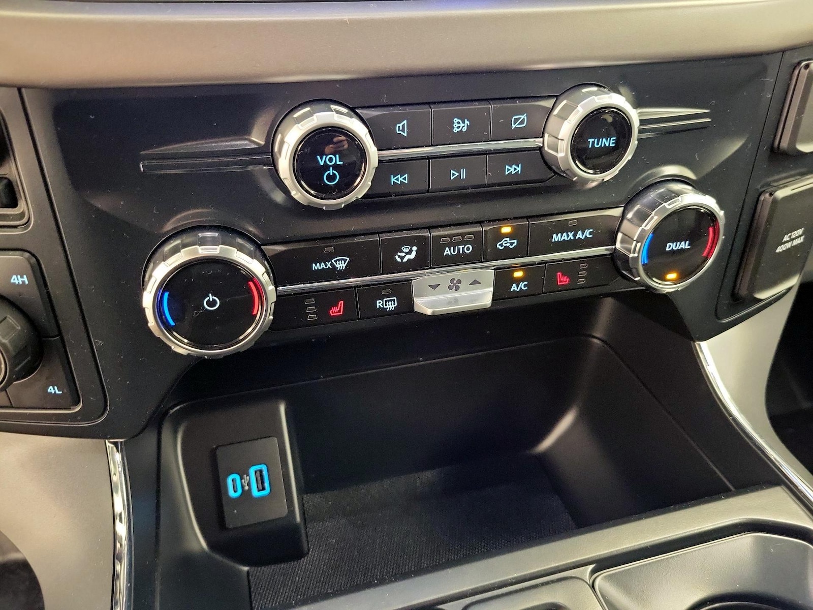 2024 Ford F-150 XLT - Photo 18