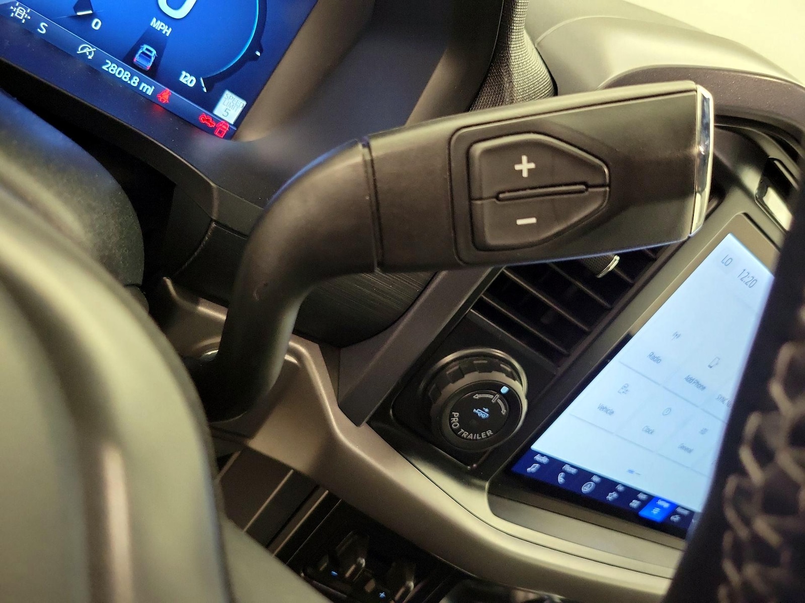 2024 Ford F-150 XLT - Photo 19