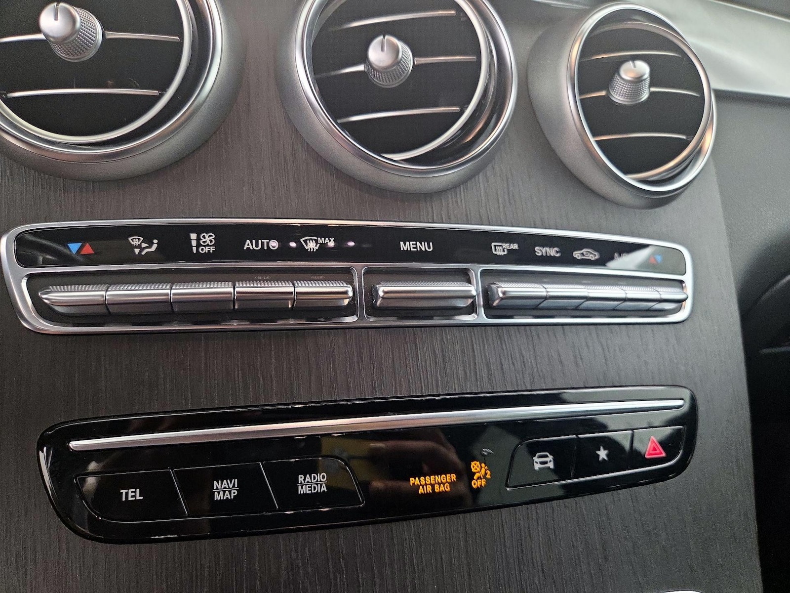 2022 Mercedes-Benz GLC GLC300 - Photo 18