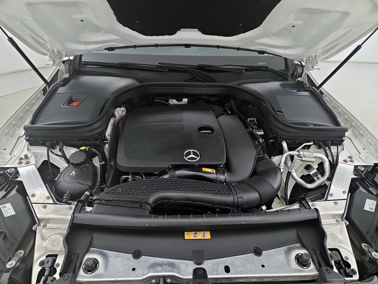 2022 Mercedes-Benz GLC GLC300 - Photo 23