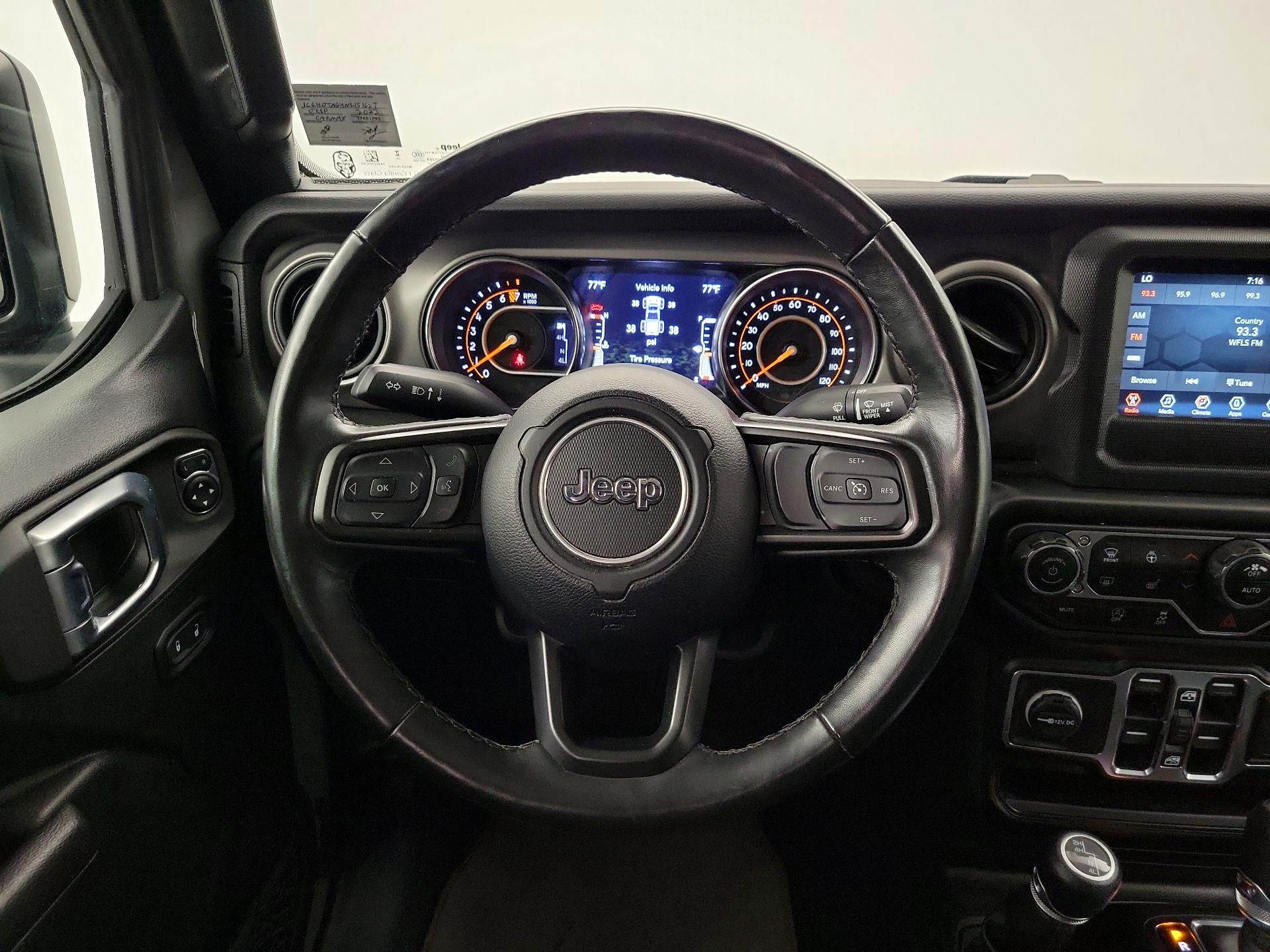 Thumbnail: 2022 Jeep Gladiator - 10