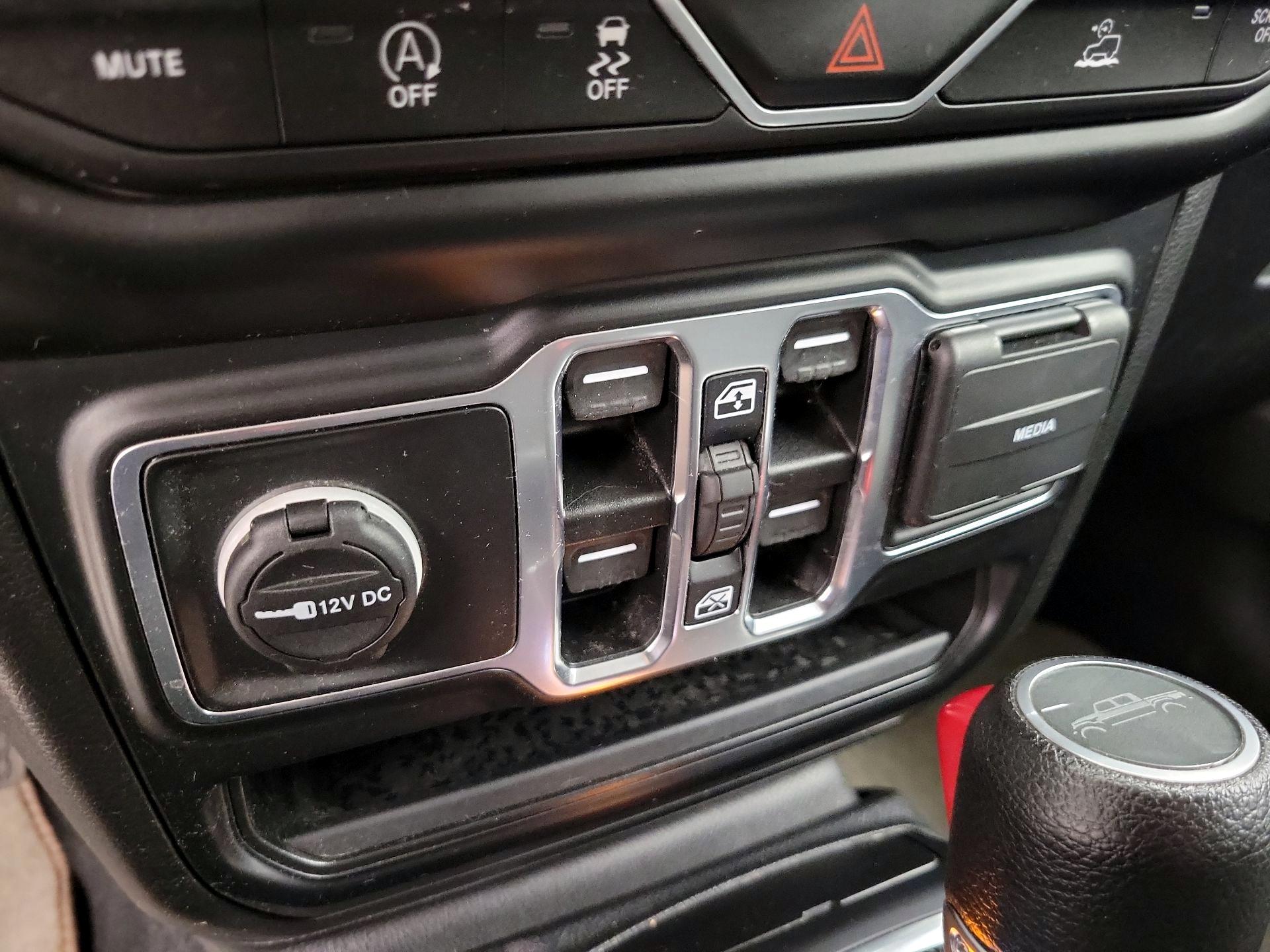 Thumbnail: 2022 Jeep Gladiator - 18