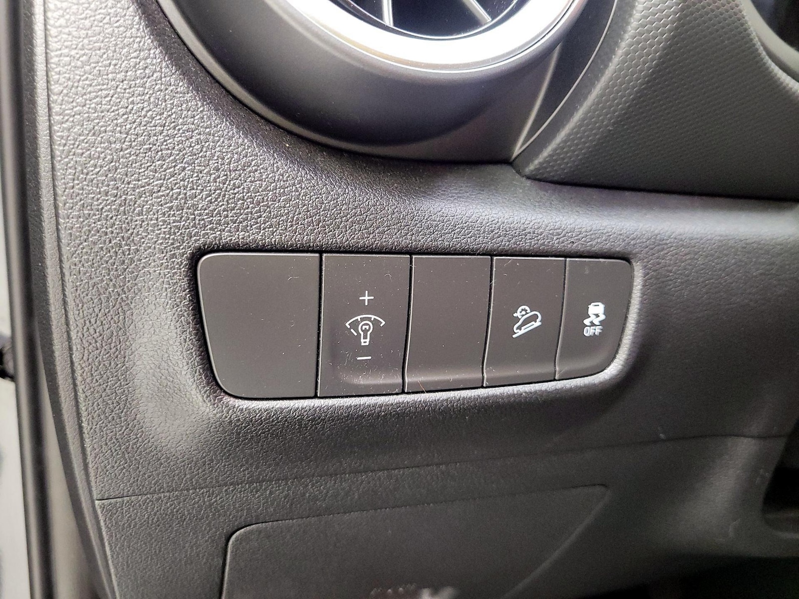 2023 Hyundai Kona SEL - Photo 14